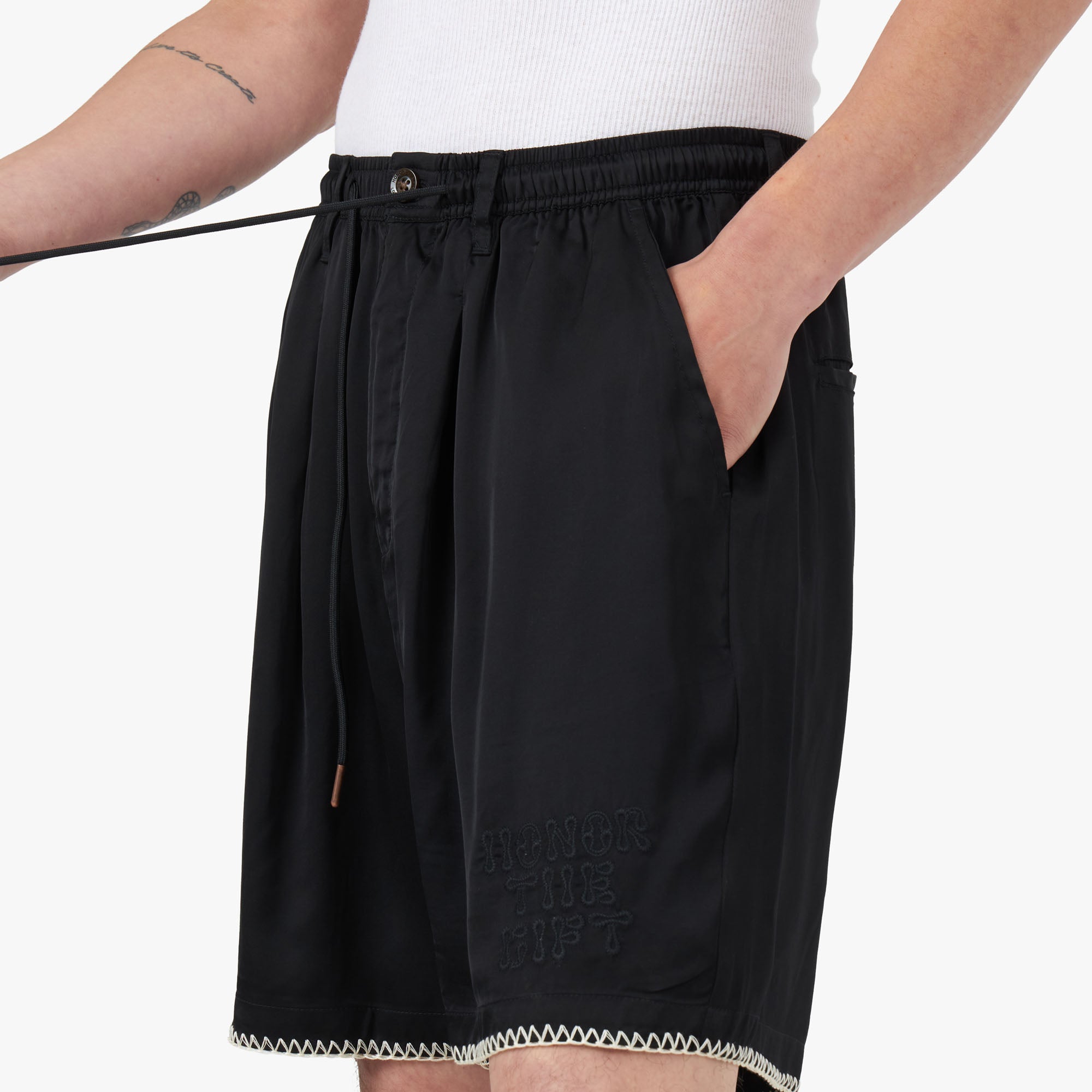  Honor The Gift Blanket Stitch Shorts / Black、mySite、merchandisen