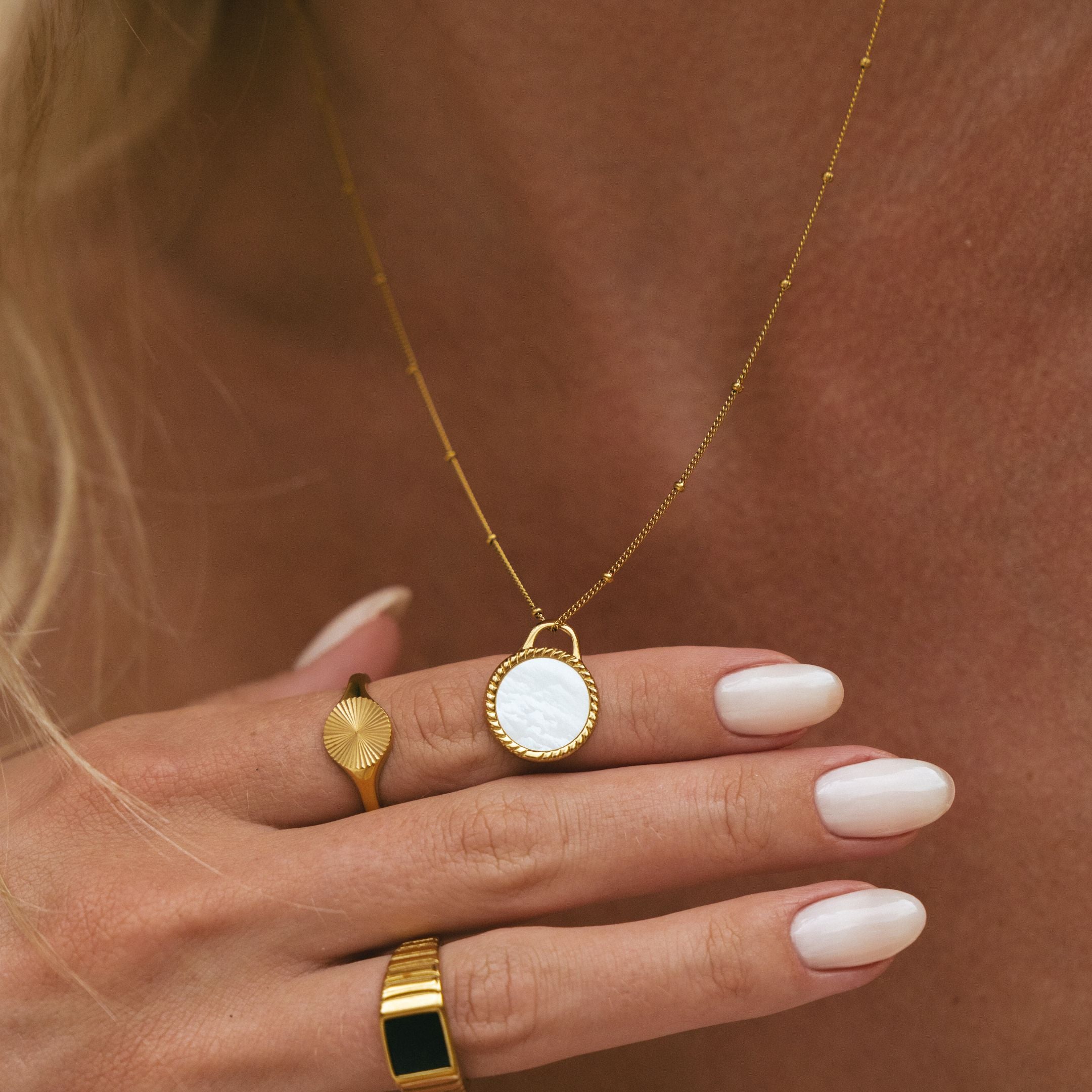 Mother of Pearl Pendant、mySite、hinf8tx79