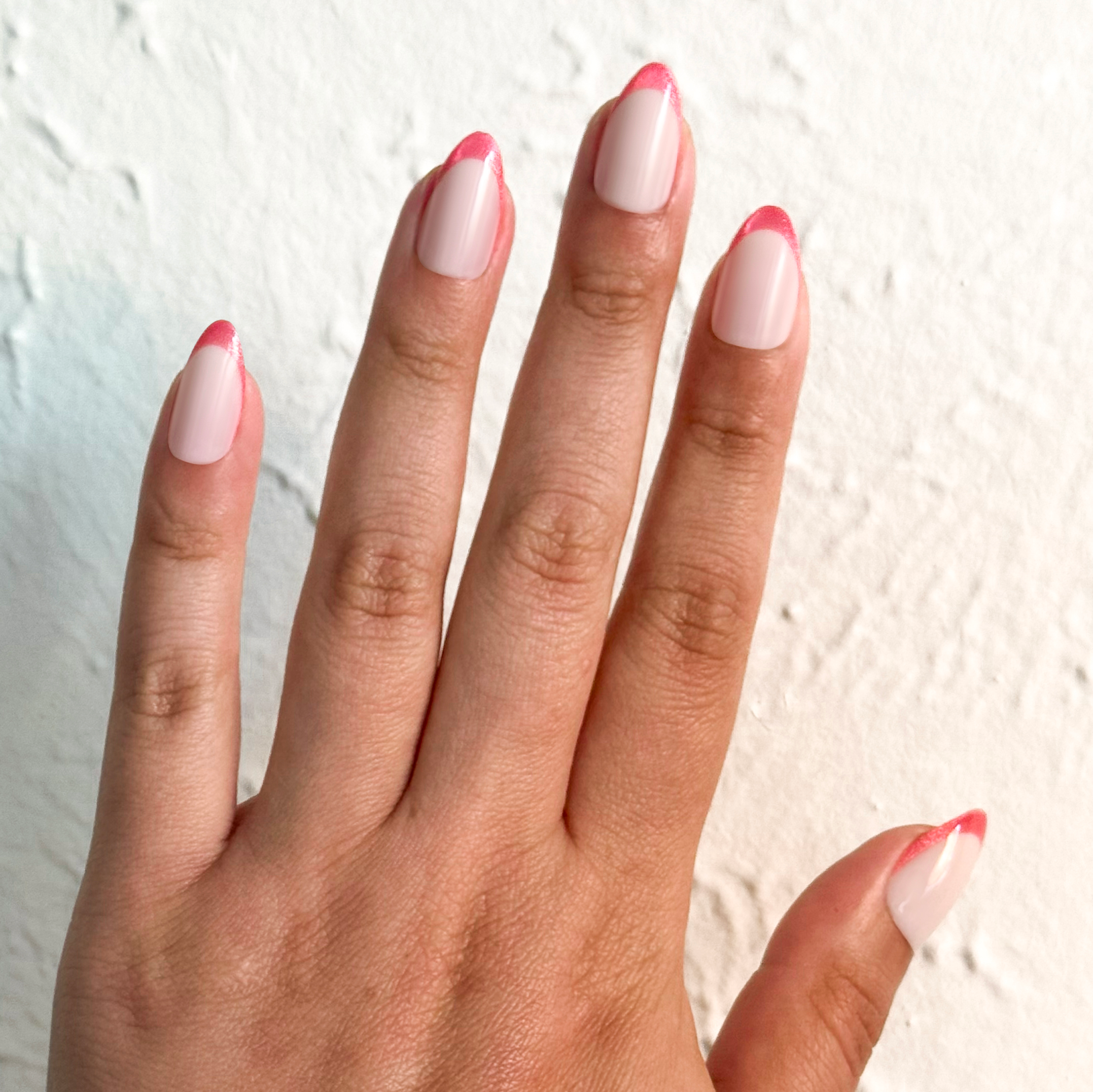 Hot Strawberry Velvet French - Press-On | Medium | Almond、mySite、solidvoid