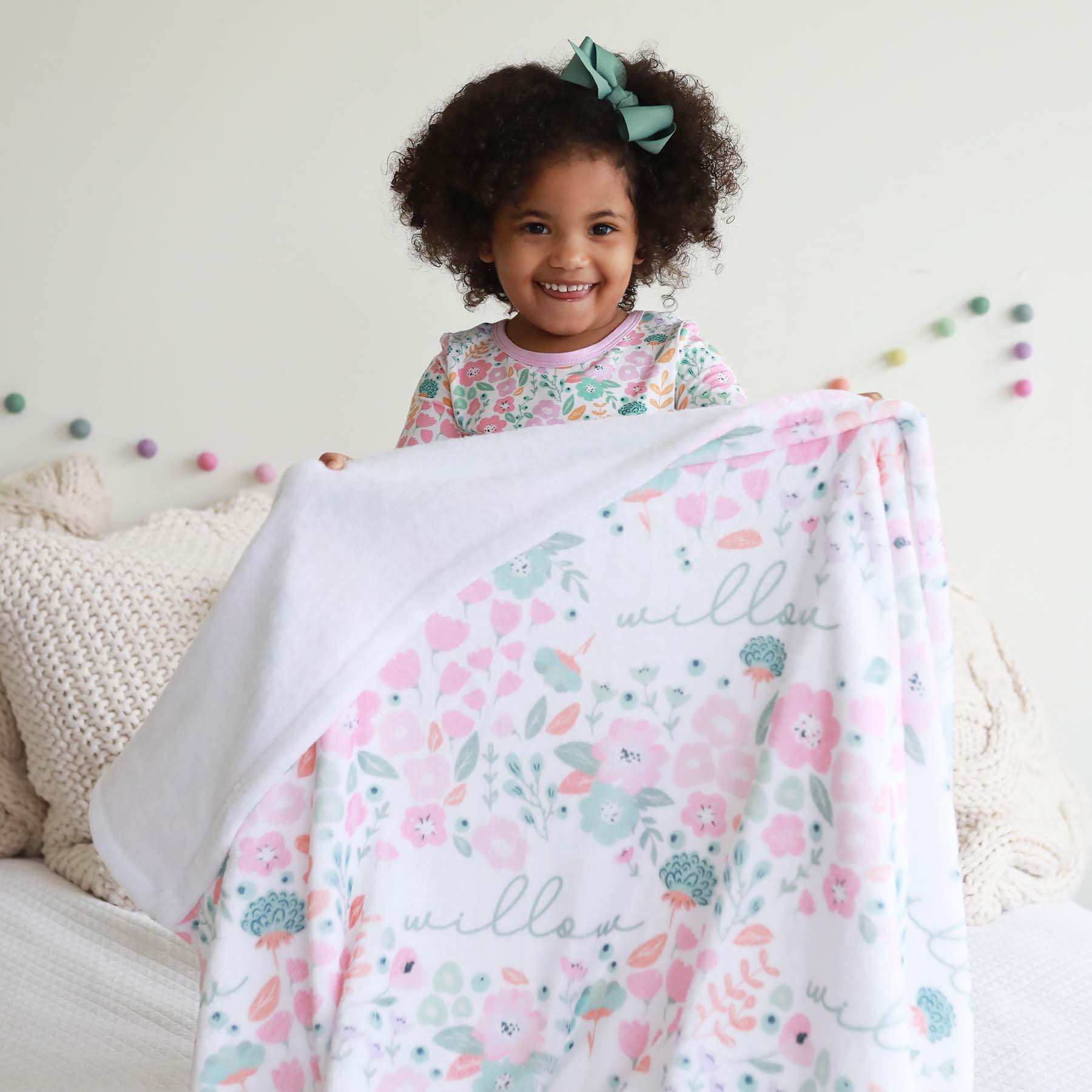  Willow's Whimsy Floral Personalized Kids Blanket、mySite、layawaytickets