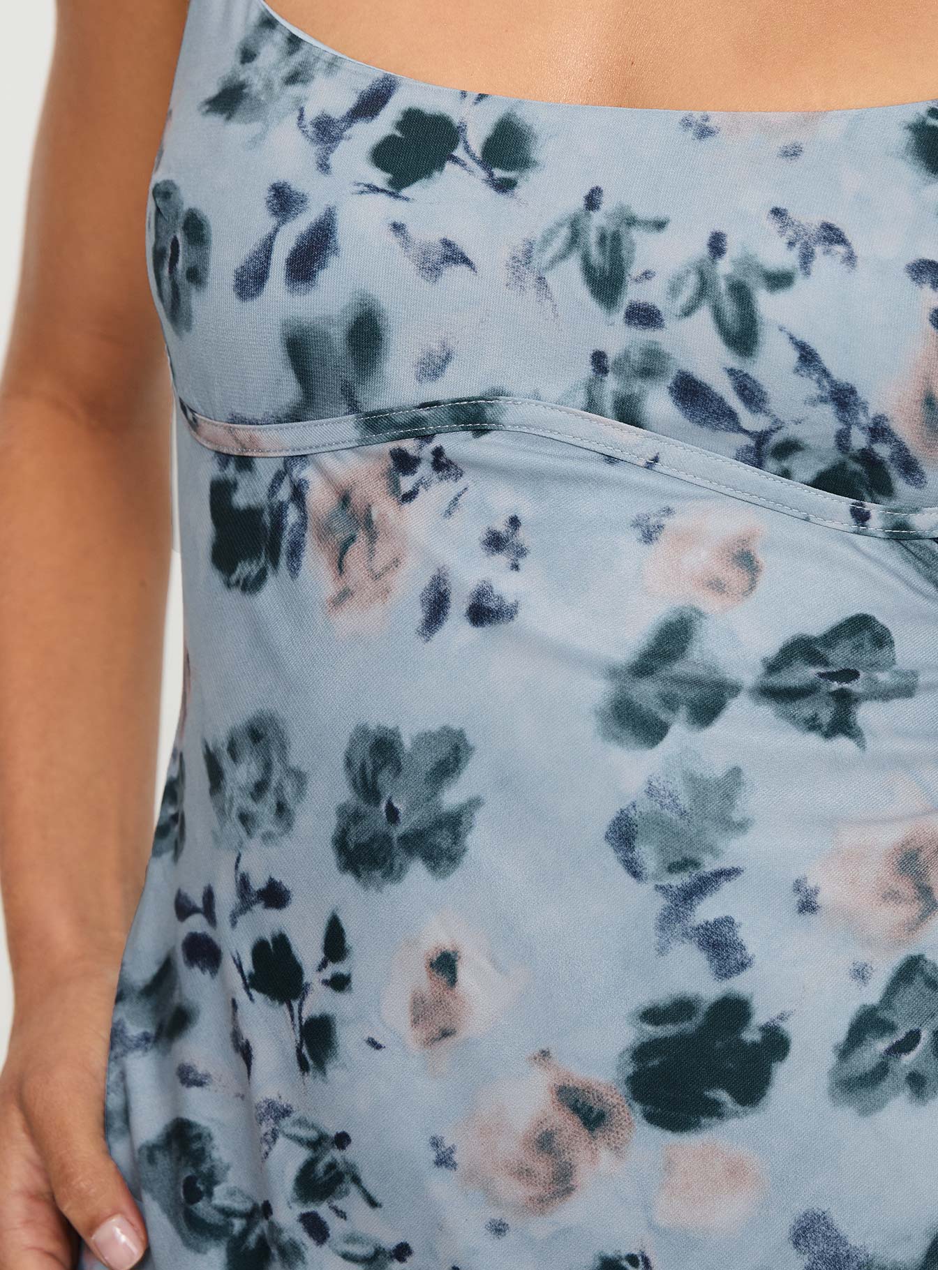 Ravia Maxi Dress Blue / Floral、mySite、solidvoid