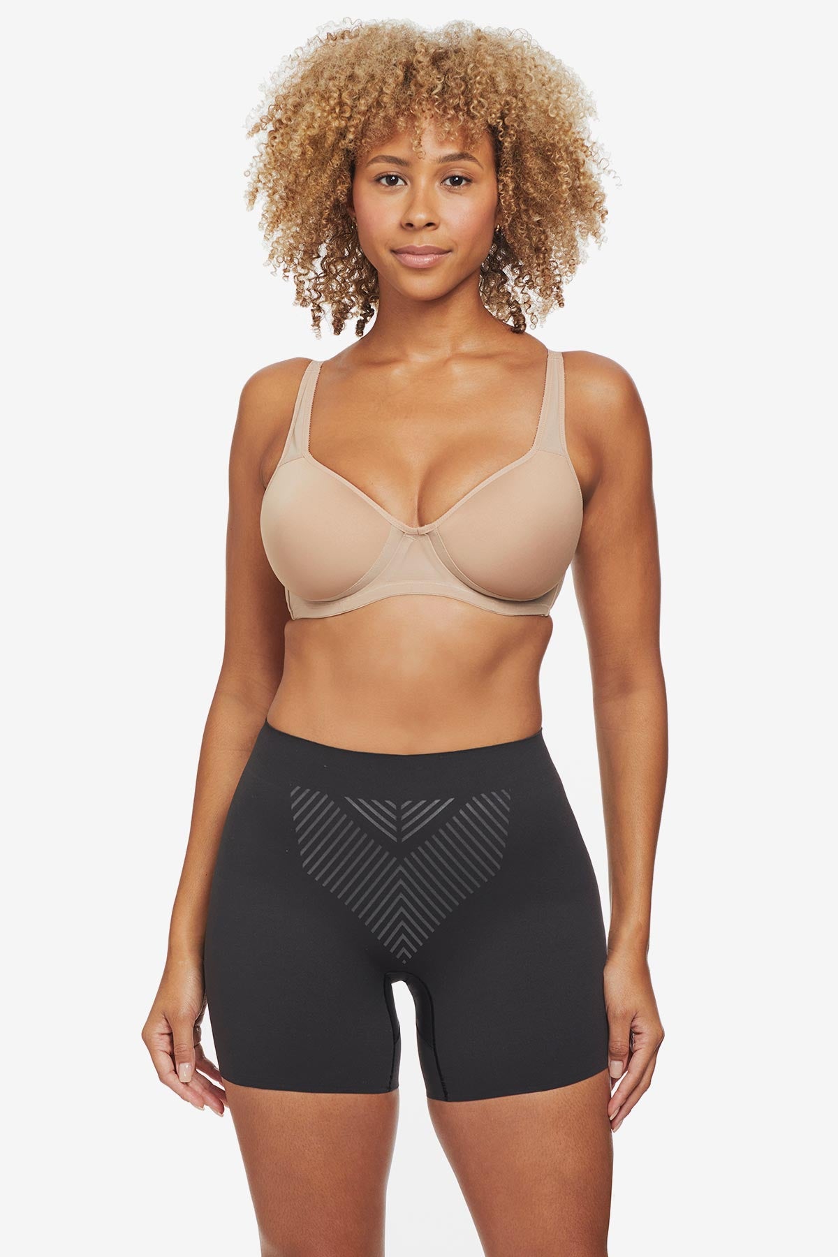  Iconic Core Mid-Thigh Shaping Short with Rear Lift in Black、mySite、justintrudeaud