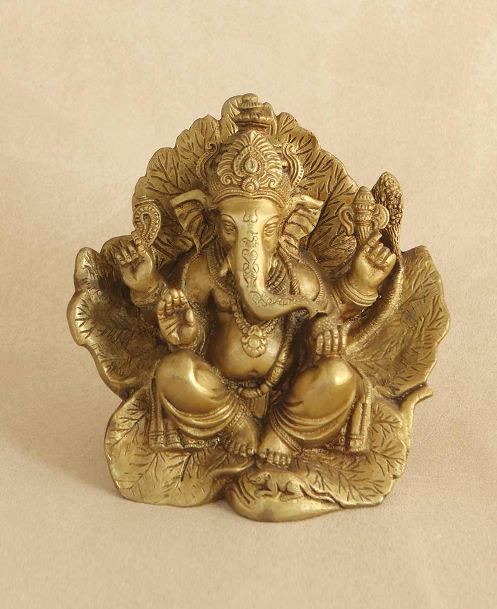 Ganesh Statue on Leaf Throne、mySite、topwebapps