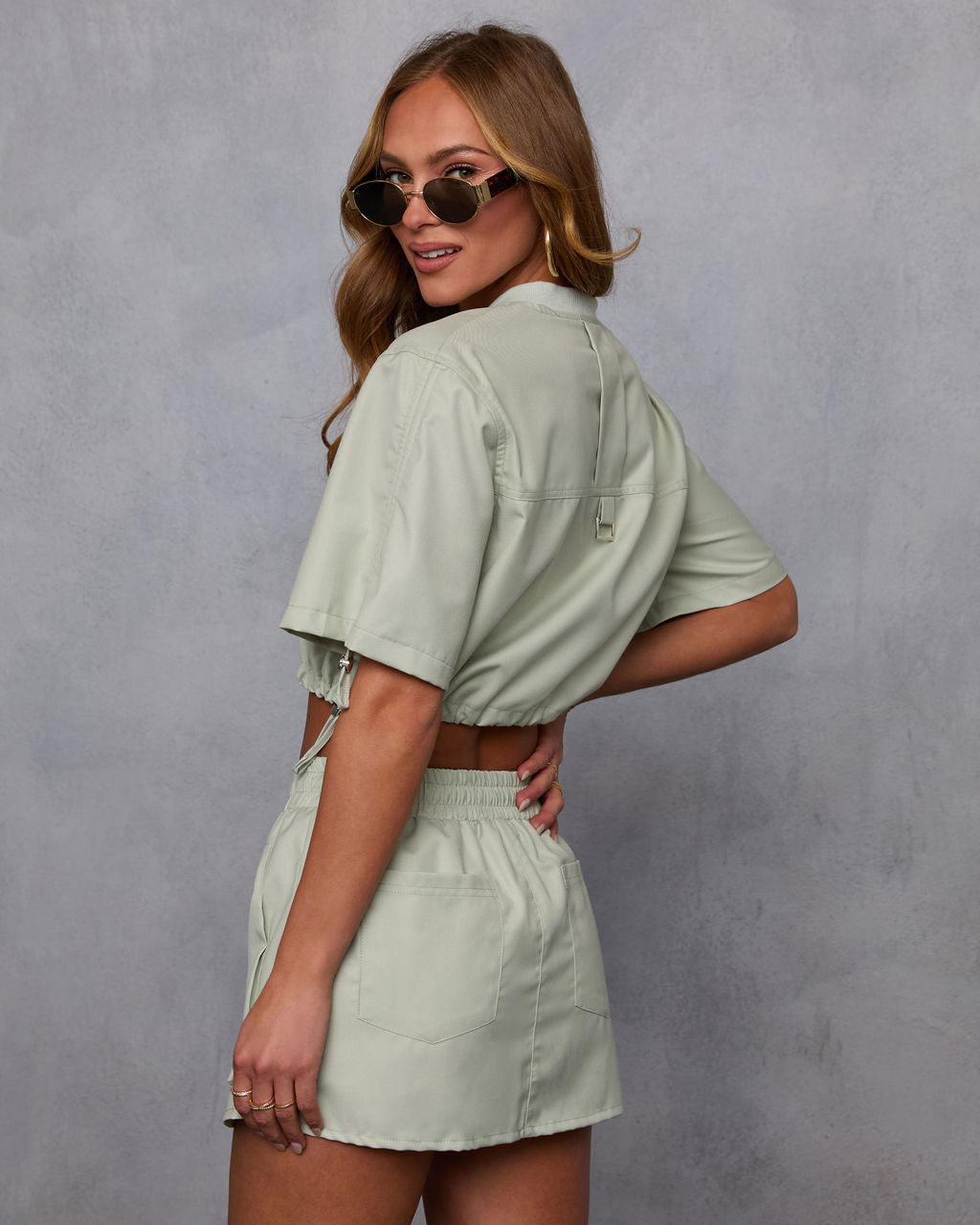 {product_title} - {shop_name}