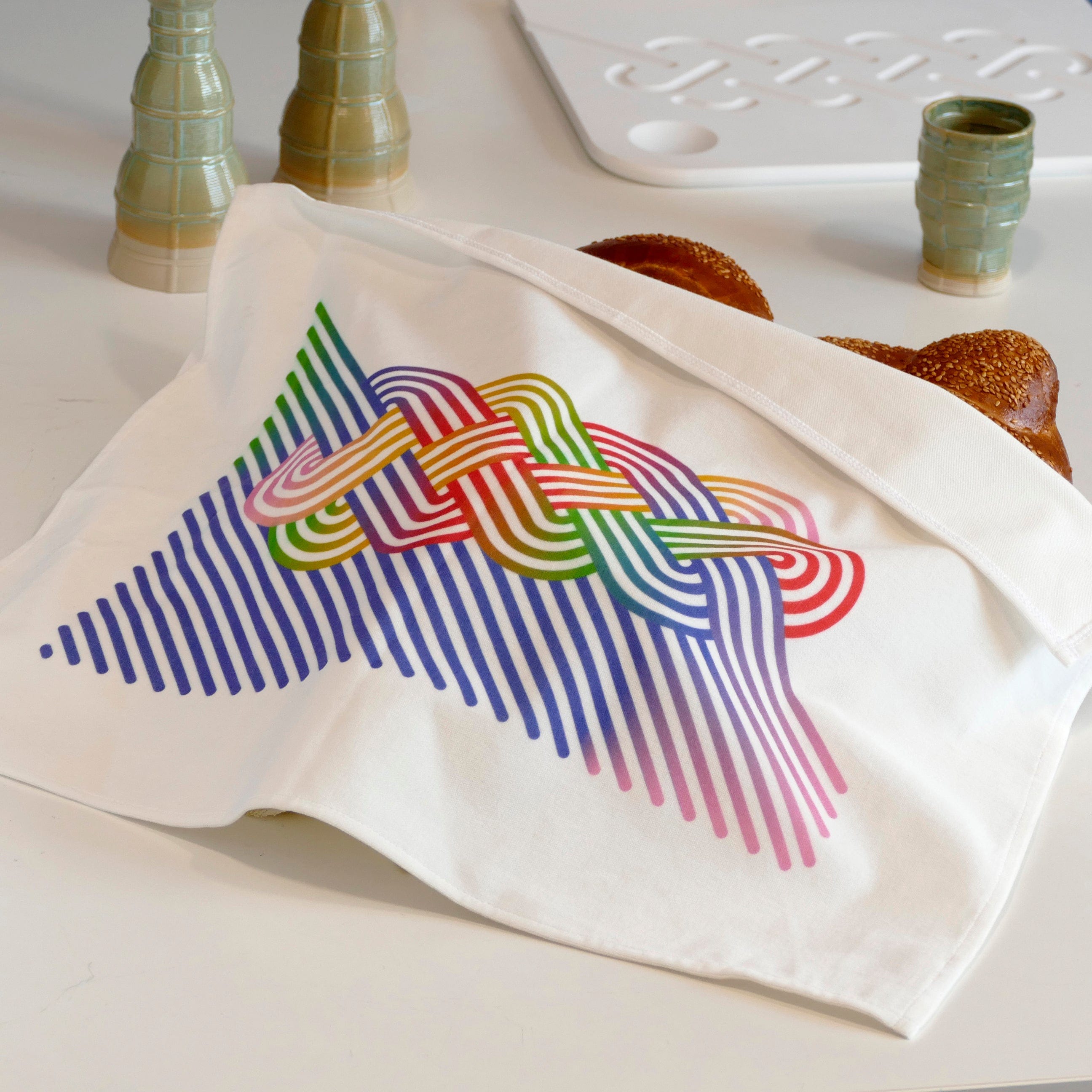 Op-Art Velvet Challah Cover - Rainbow、mySite、topwebapps