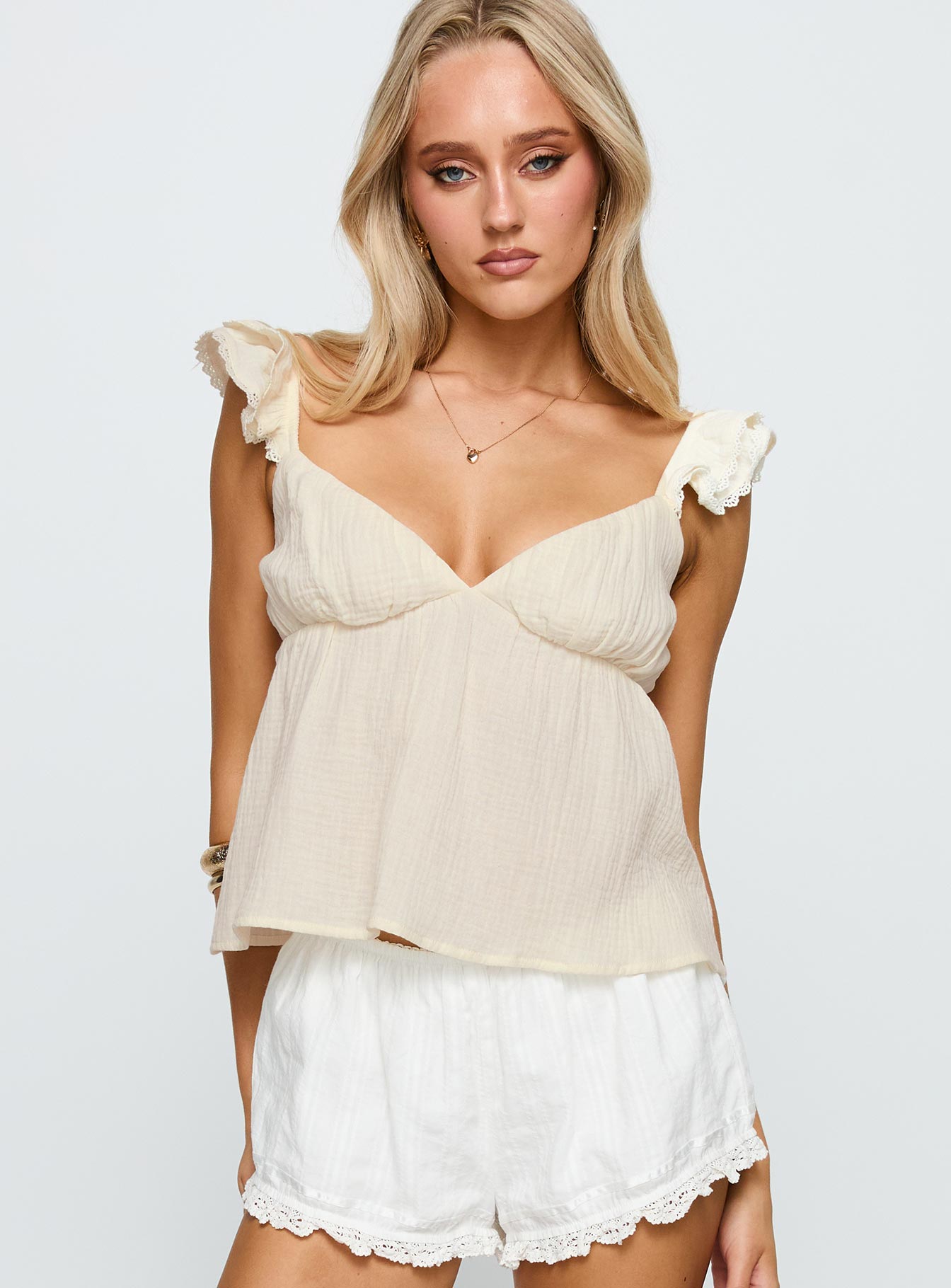 On A Date Top Cream、mySite、solidvoid