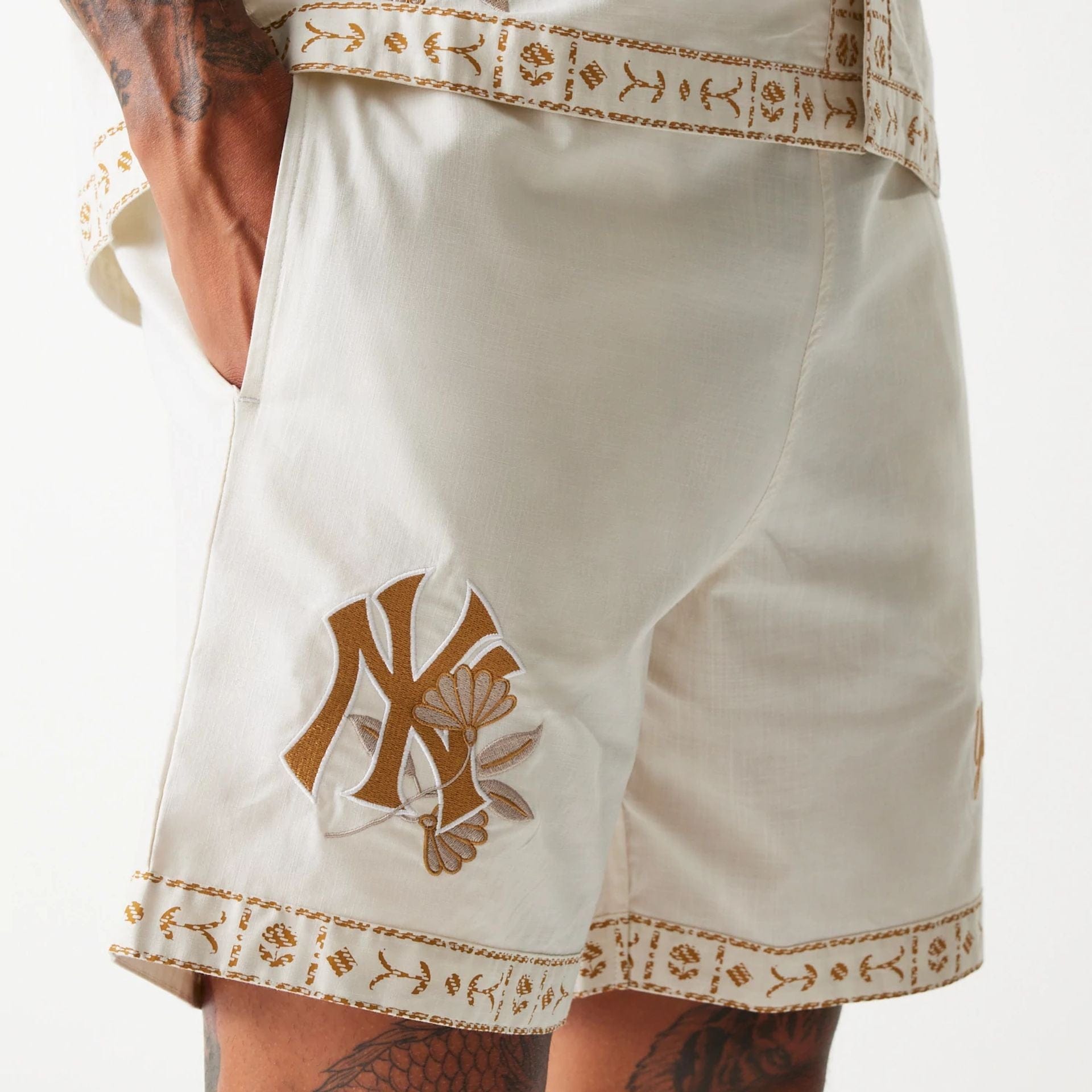 New York Yankees MLB Taping Open White Shorts、mySite、vikingsvslions