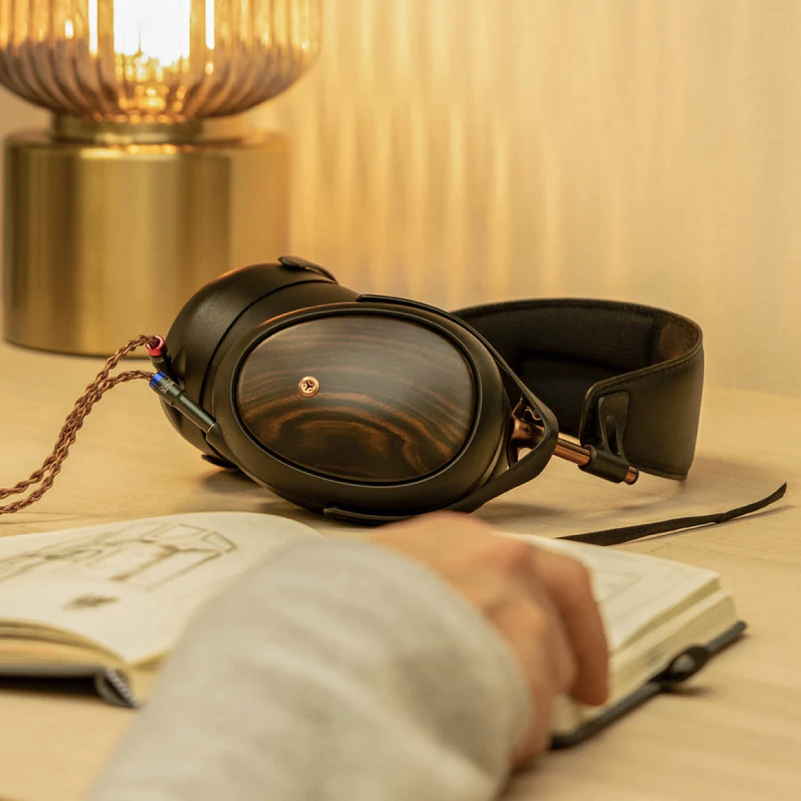  Meze - LIRIC II、mySite、merchandisen