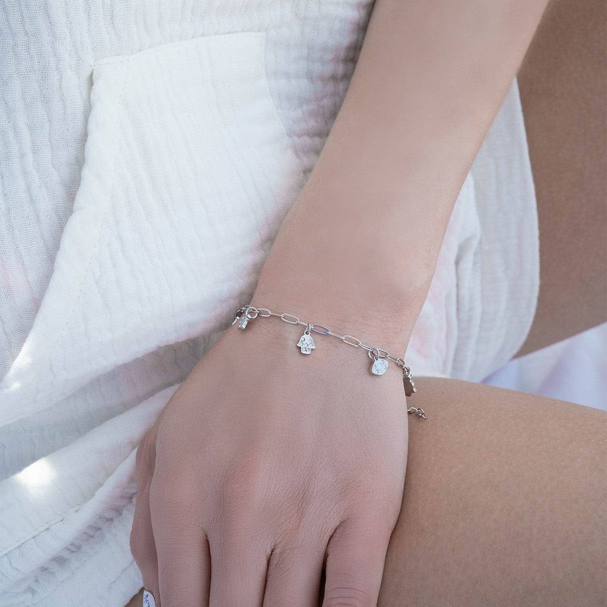 18K Gold PVD Hamsa & Evil Eye Paperclip Chain Charm Bracelet / BRJ1010、mySite、dreamappss