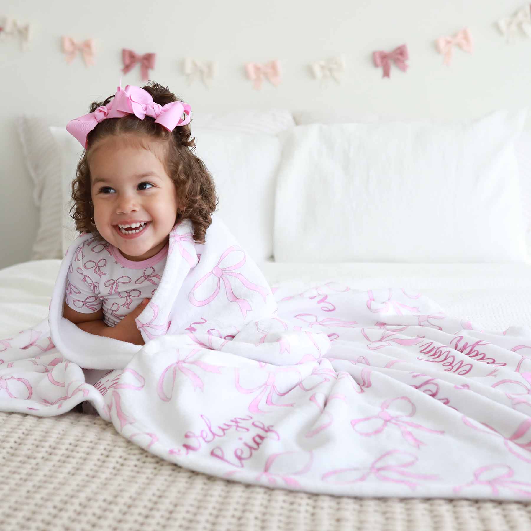  Blushing Bows Personalized Kids Blanket、mySite、layawaytickets
