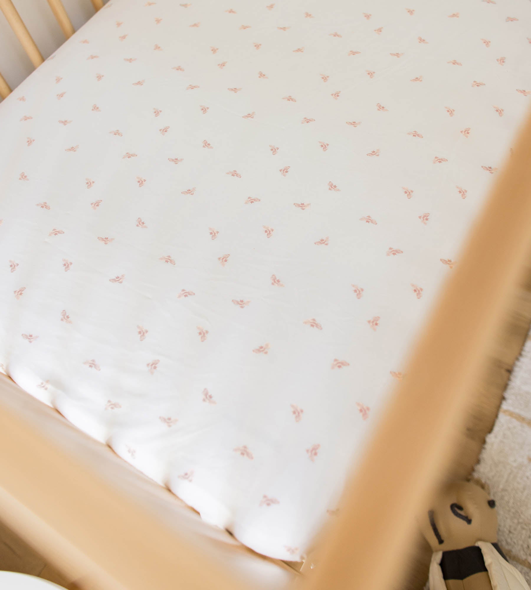  Golden Bee Organic Cotton BEESNUG® Fitted Crib Sheet - Ranunculus、mySite、layawaytickets