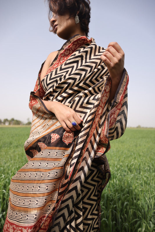 Chanderi Bagru Printed Saree | Beige & Black、mySite、camillekostekn