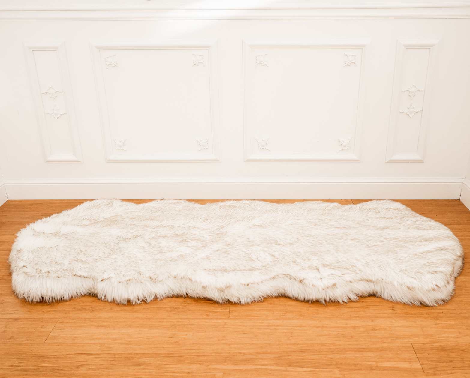 PupRug™ Runner Faux Fur Memory Foam Dog Bed Cover - Curve White with Brown Accents (Bed Not Included)、mySite、solidvoid