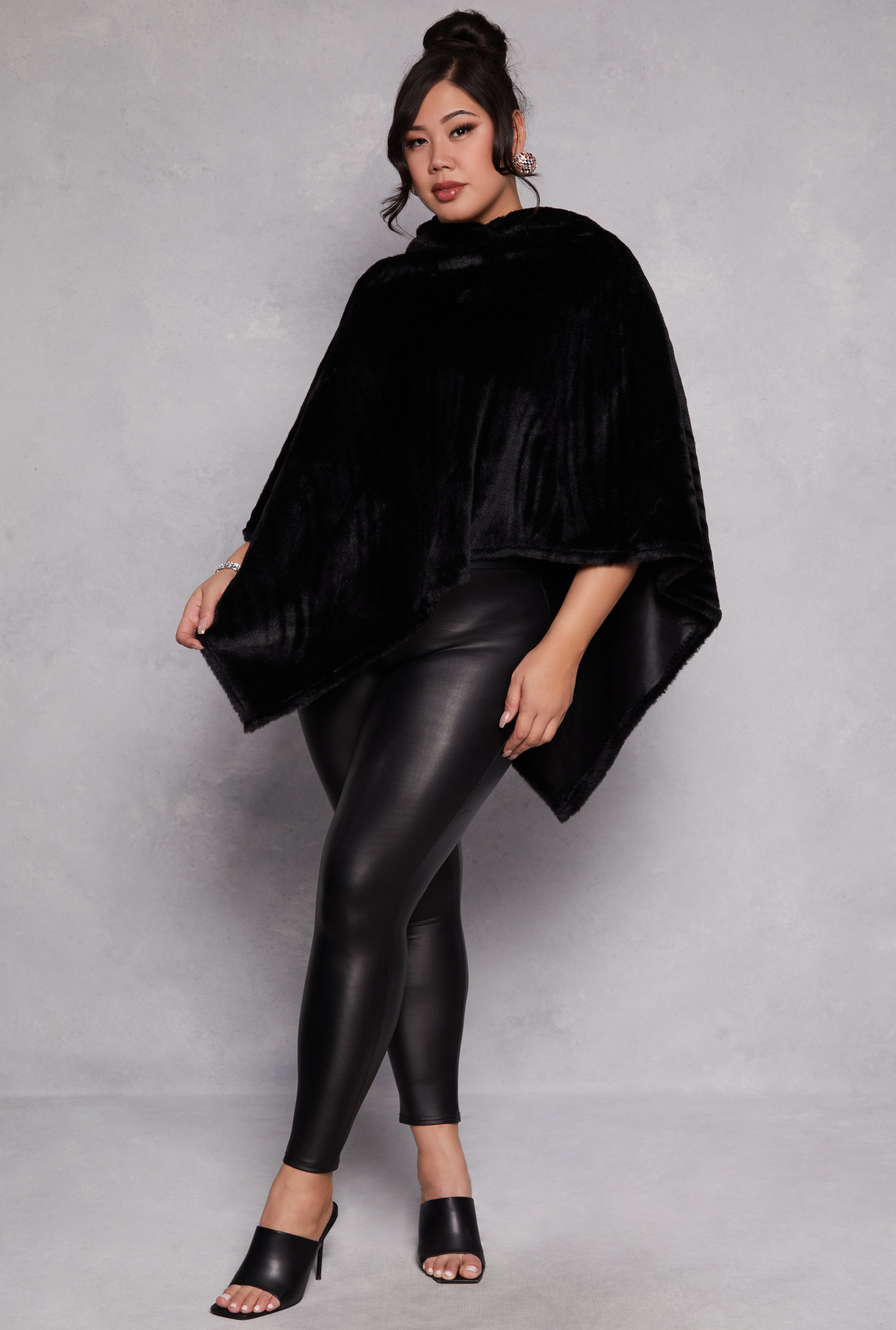 Faux Fur Hooded Poncho、mySite、camillekostekn