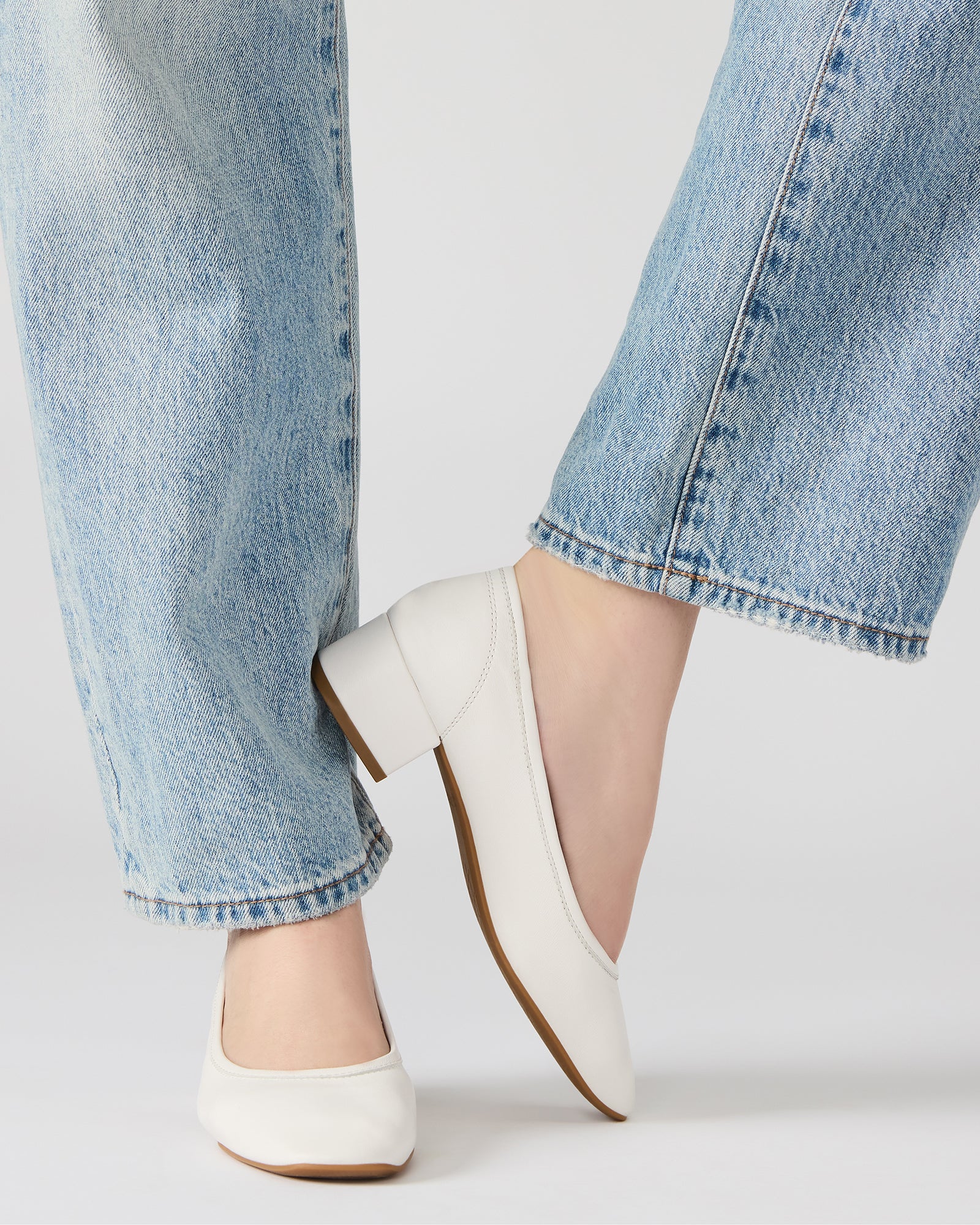 MOLLIE WHITE LEATHER、mySite、gtrtttuynbv