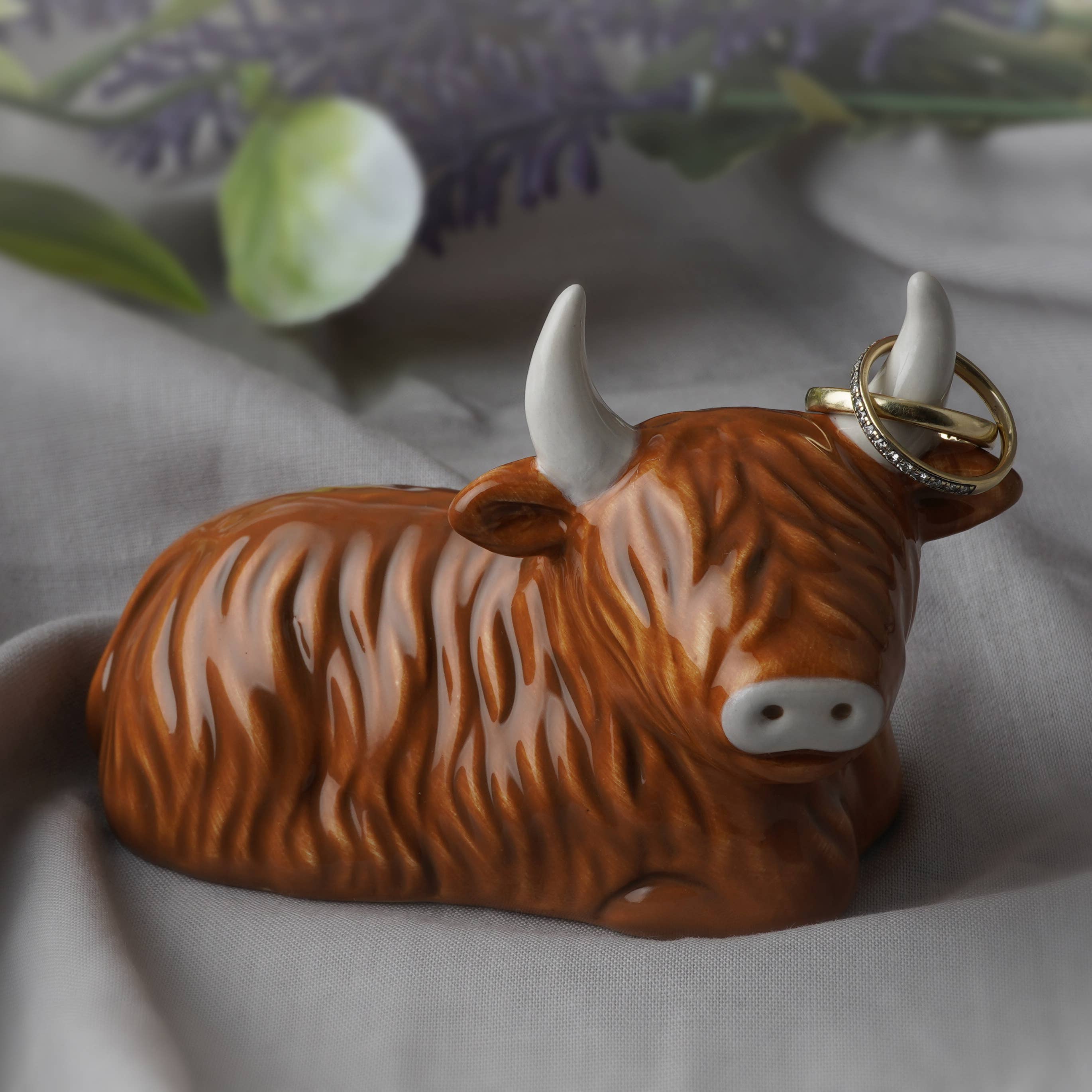 Highland Cow Ring Holder In Gift Box by Bramble Farm、mySite、g9winljtr