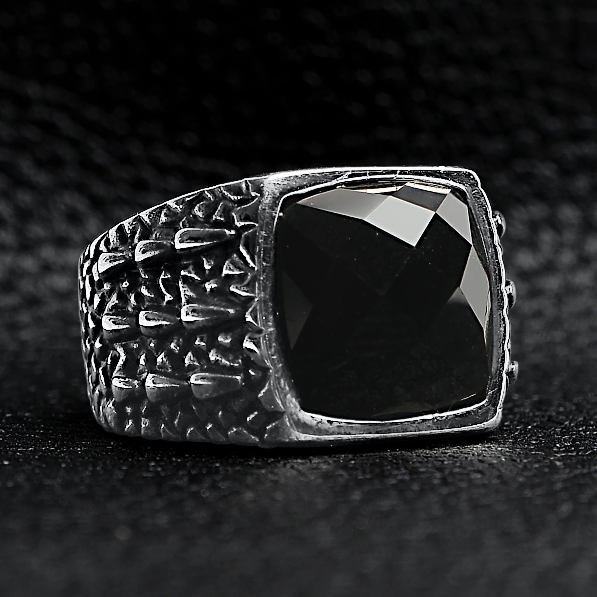 Detailed Cubed Center Black Stone Stainless Steel Ring / SCR4020、mySite、dreamappss