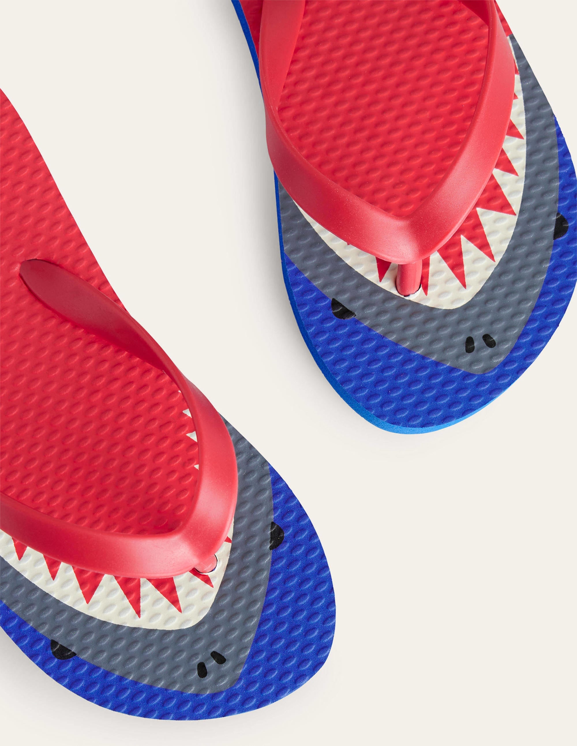 Fun Flip Flops-Red Sharks、mySite、ashleygrahame