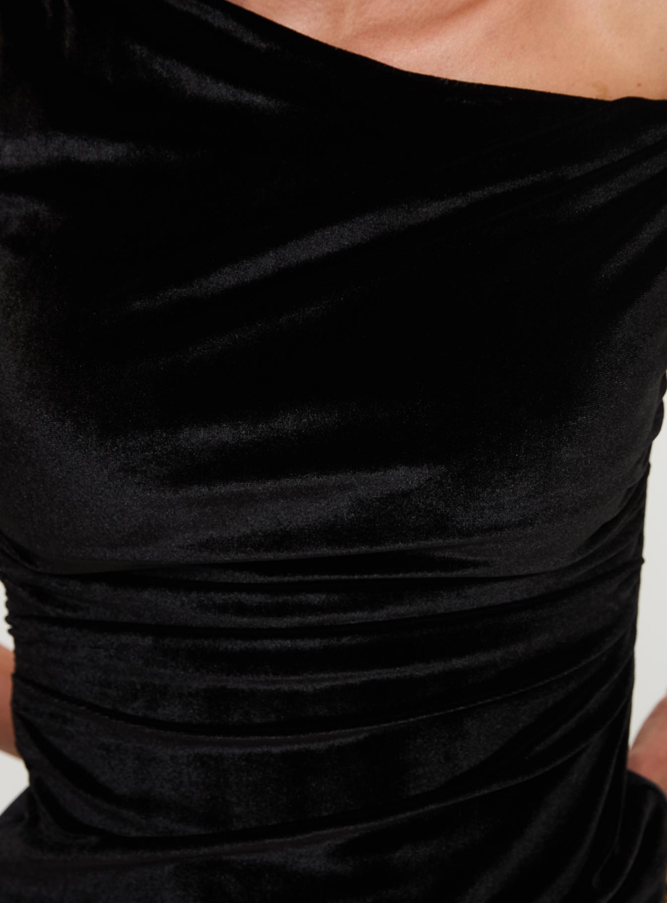 Dream Came True Asymmetrical Velvet Top Black、mySite、solidvoid