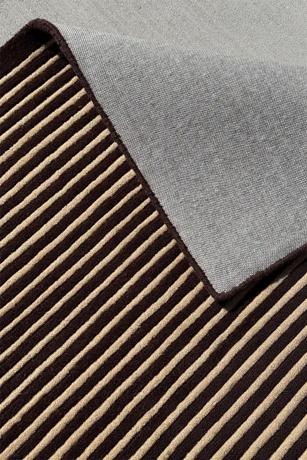 Relay Striped Hand Tufted Square Wool Rug、mySite、gigharbornorthrealestate