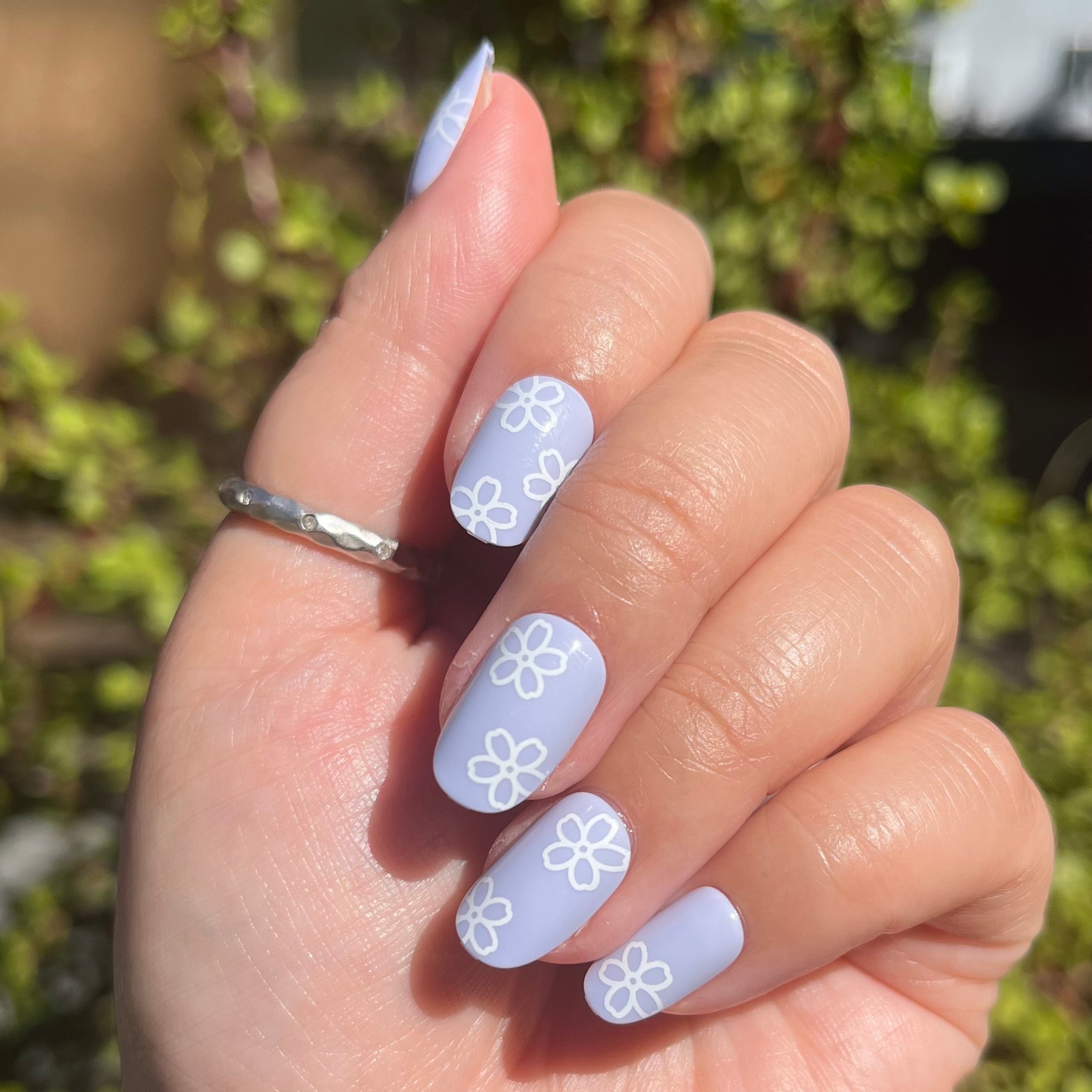 Floral Doodle | Short | Round - Tab Press-On、mySite、solidvoid