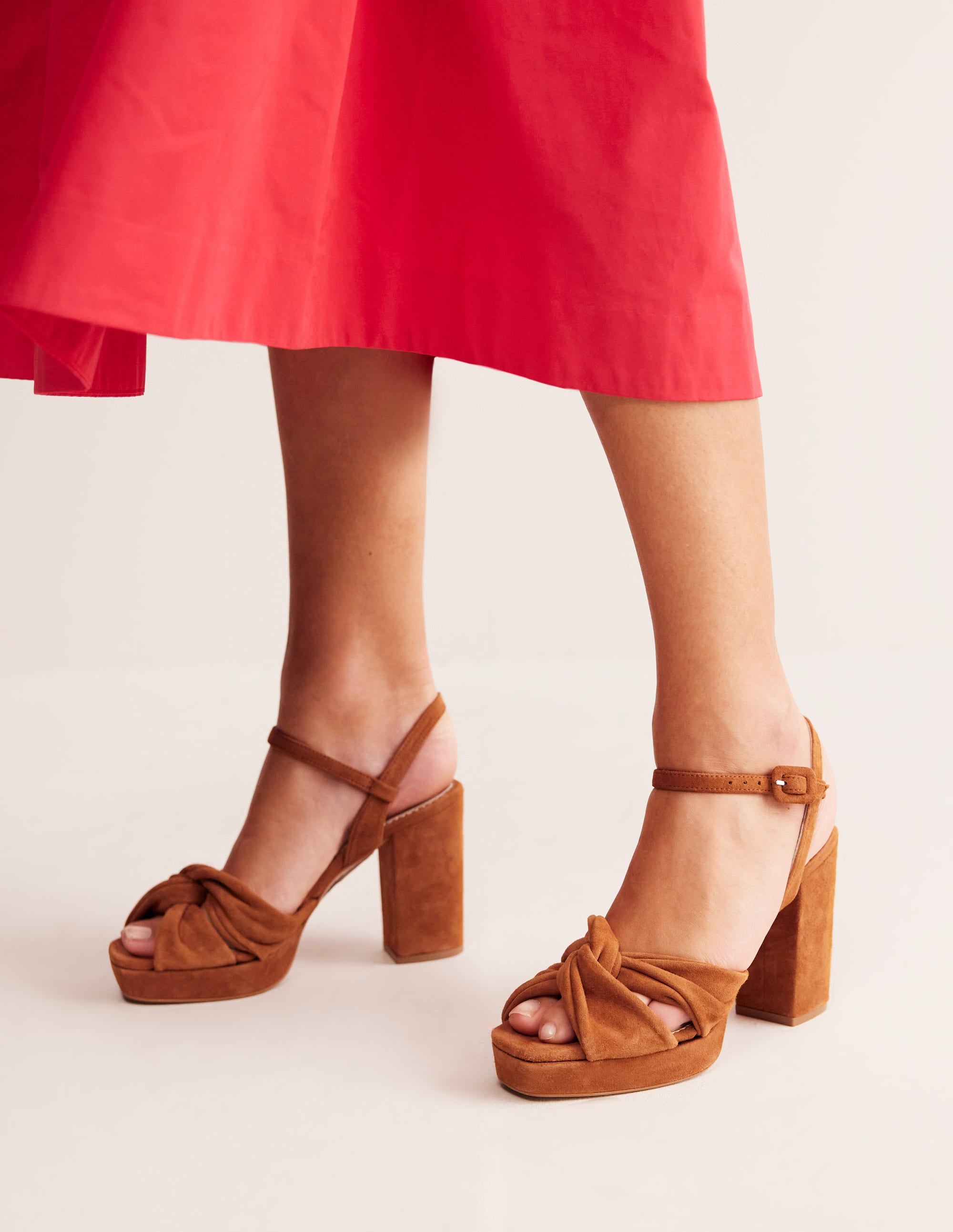  Twist-Front Heeled Platforms-Ginger Snap Suede、mySite、ashleygrahame