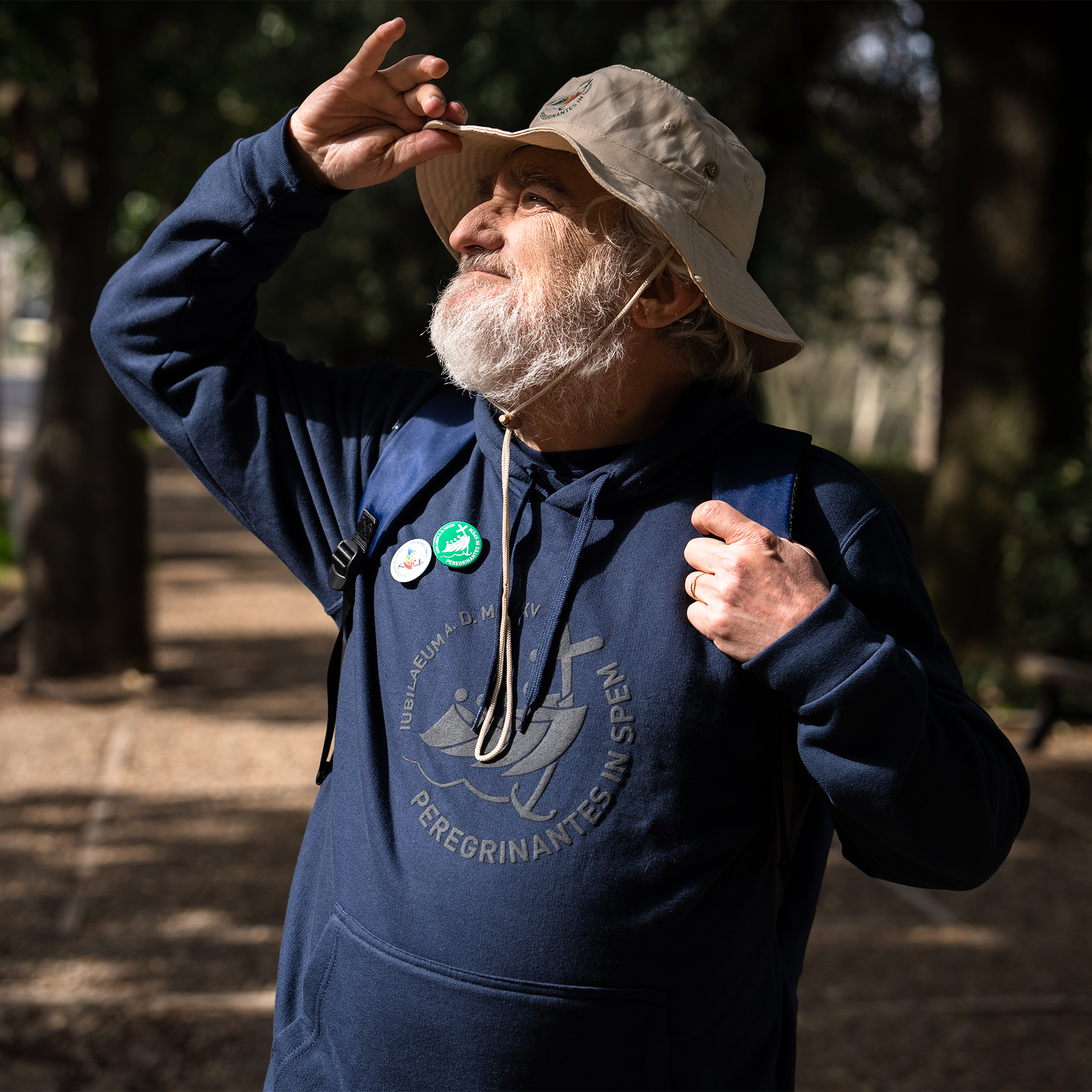 FELPA BLU CON CAPPUCCIO E STAMPA IN RILIEVO GIUBILEO 2025、mySite、topwebapps