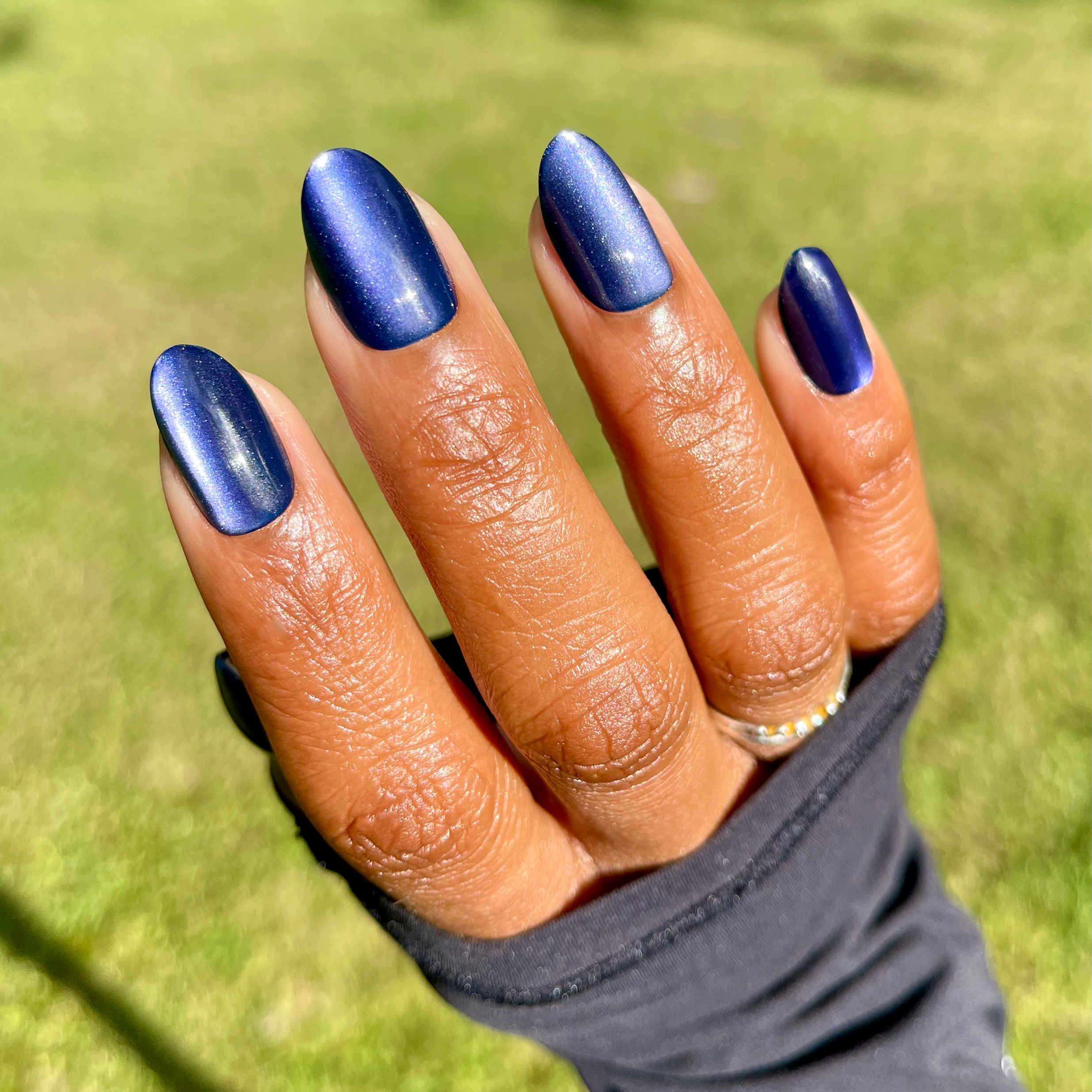 Velvet Rain - Press-On | Medium | Oval、mySite、solidvoid