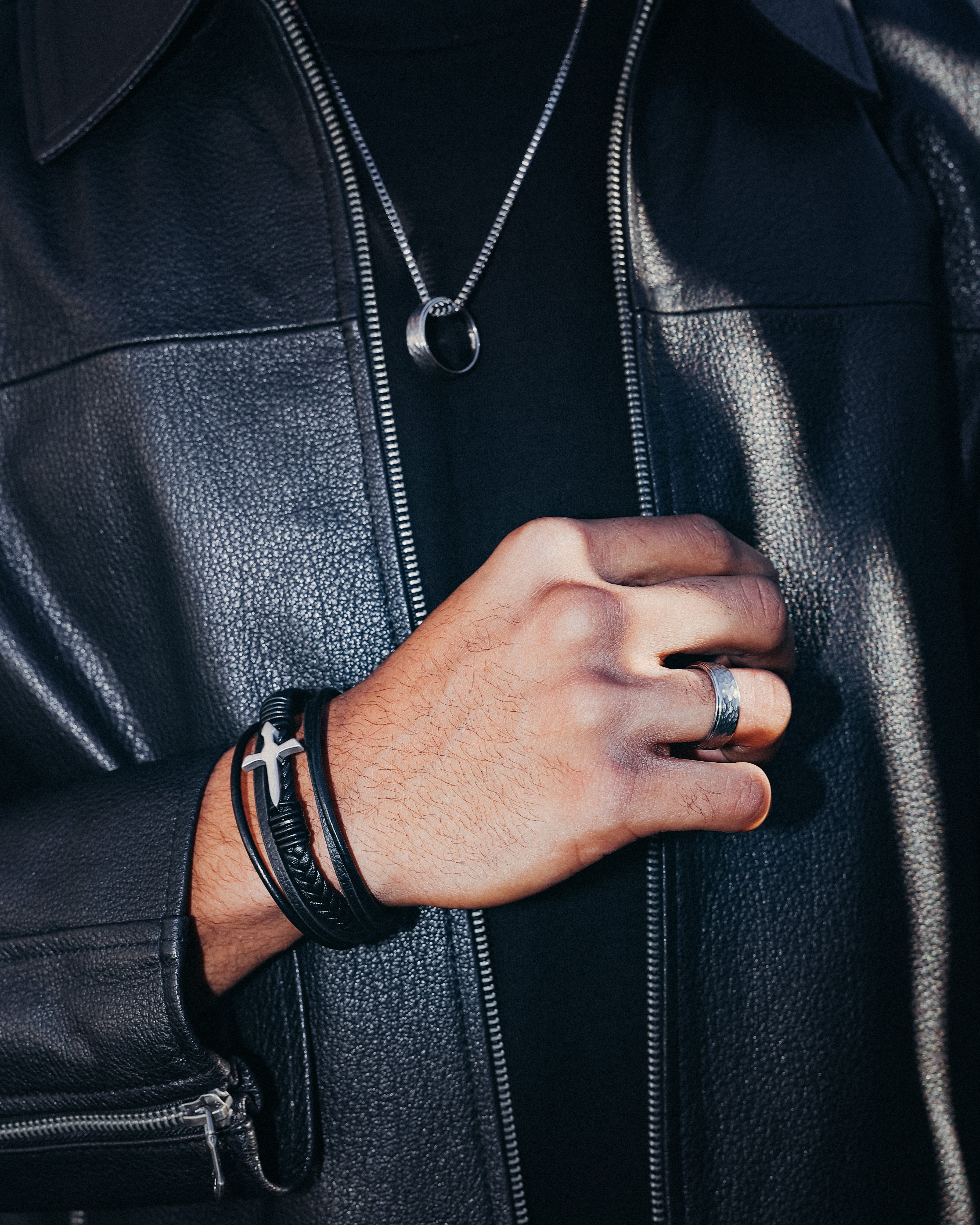 Saint Morta Leather Corium Bracelet Black、mySite、zt4zffjzw