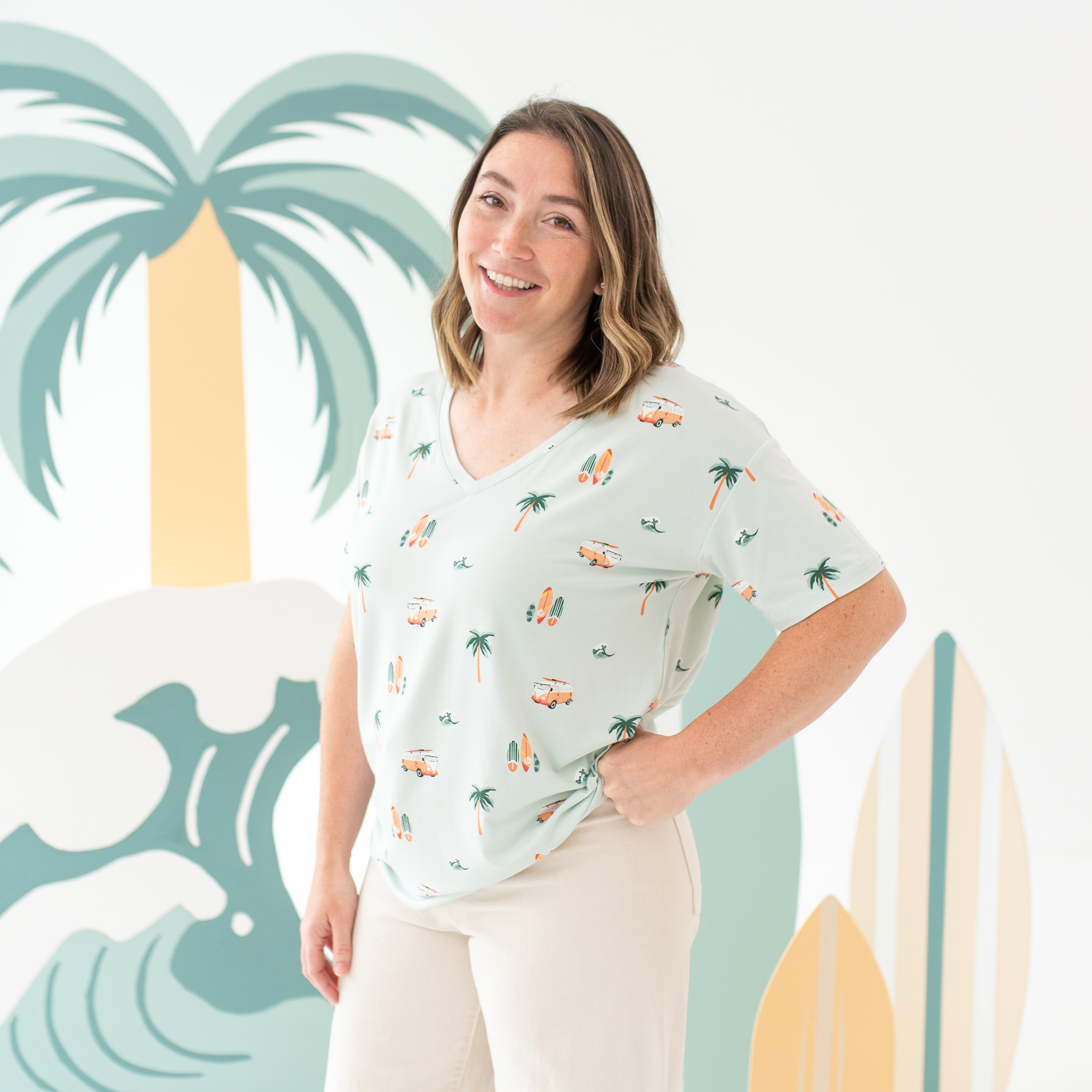  Women's Relaxed Fit V-Neck in Dew Surf、mySite、layawaytickets