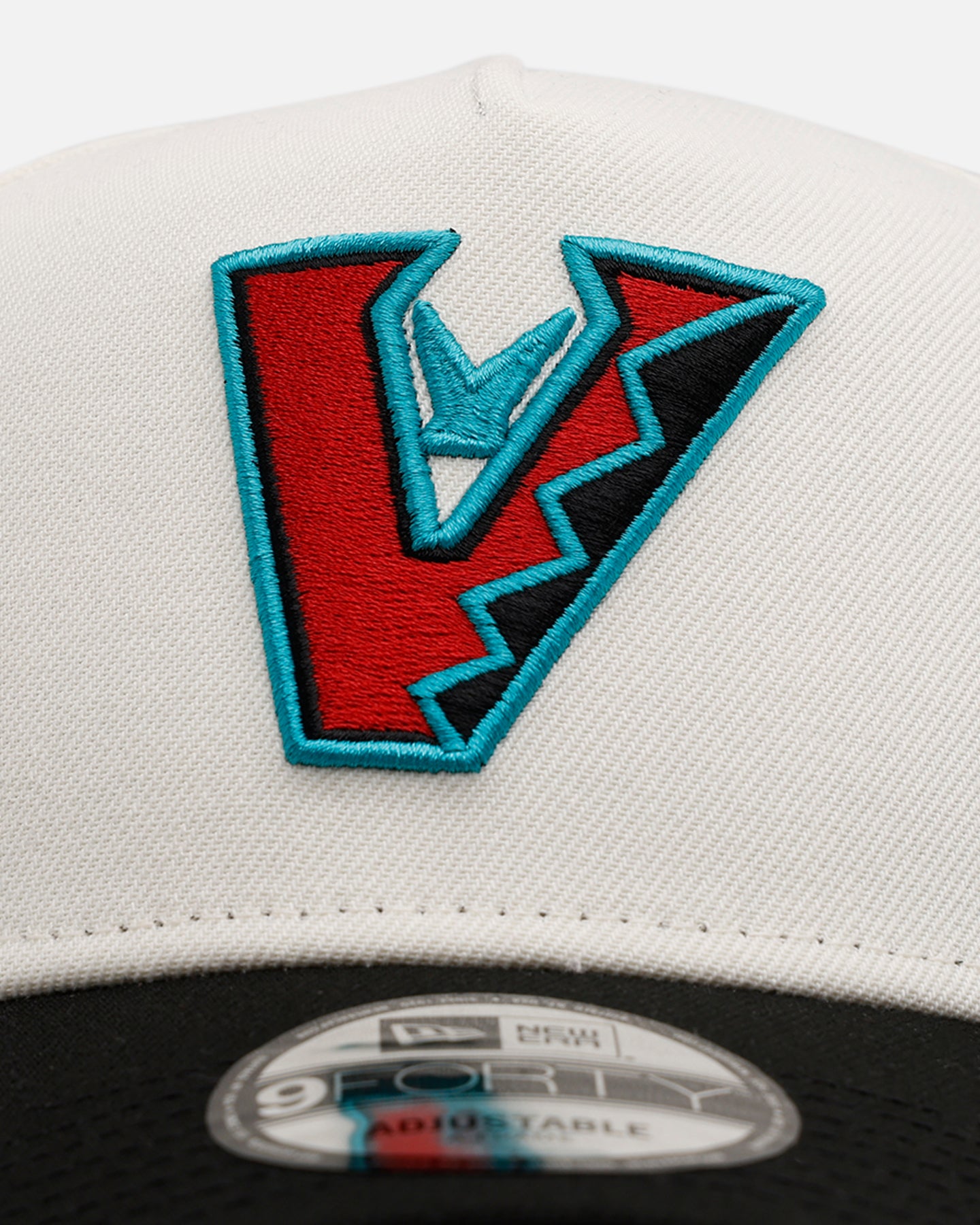 New Era Arizona Diamondbacks 'Team Color Visor' 9FORTY A-Frame Snapback Chrome/Official Team Color、mySite、zt4zffjzw