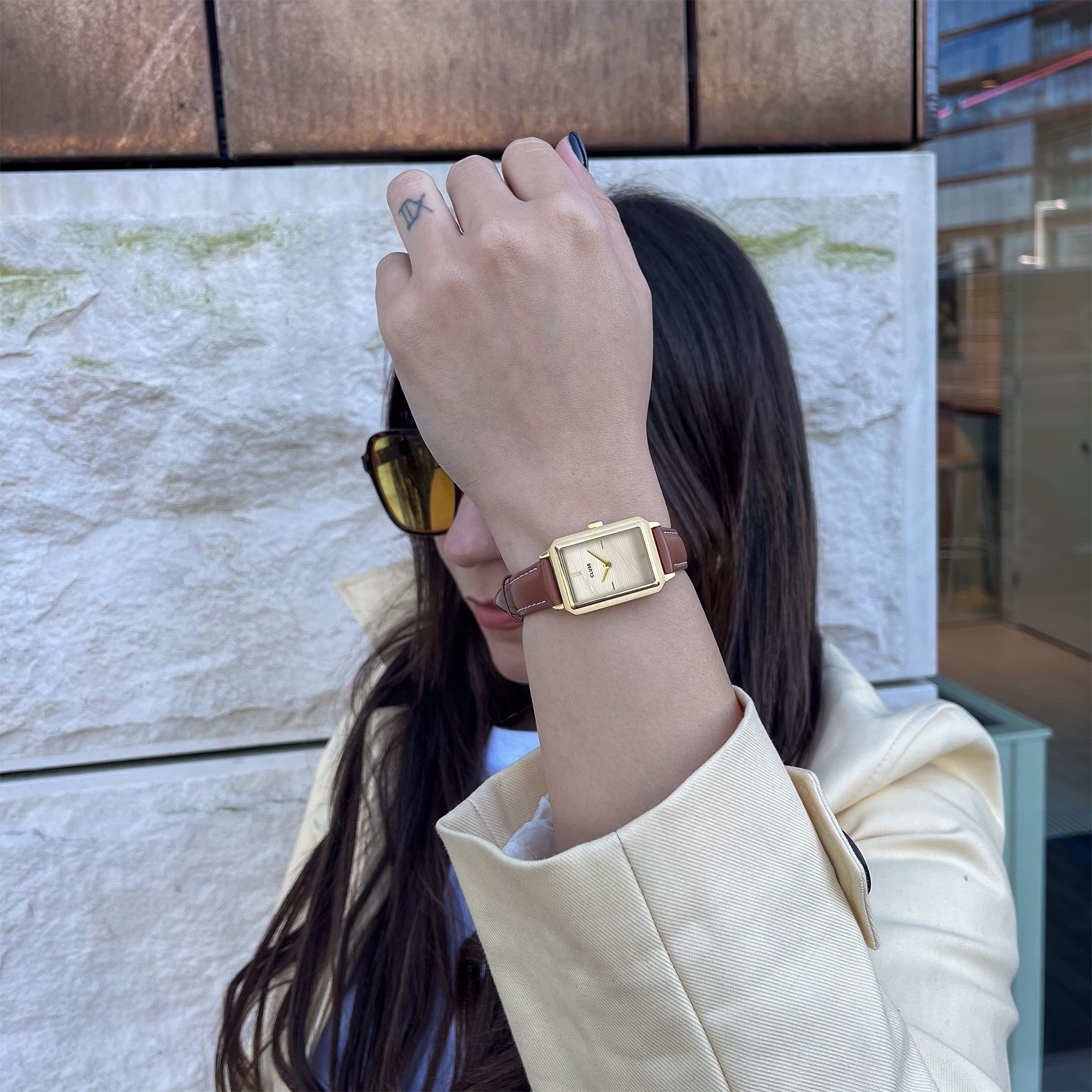  Fluette Watch Leather Nutshell, Sand Texture White, Gold Colour