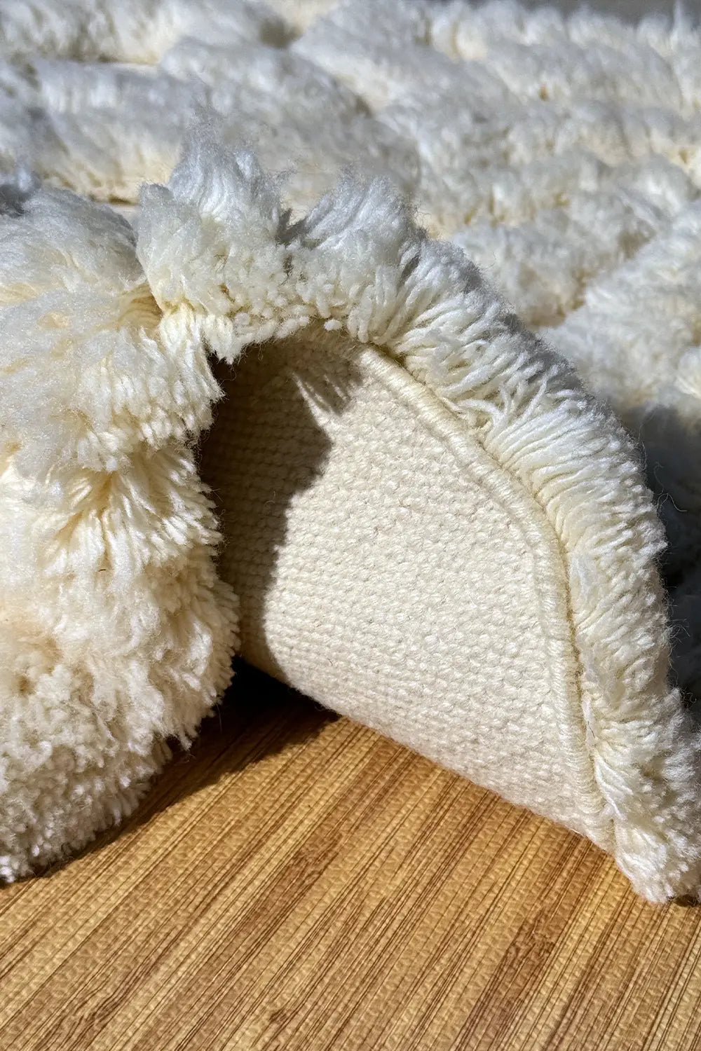 Rolling Tides Organic Shaped Shag Wool Rug、mySite、gigharbornorthrealestate