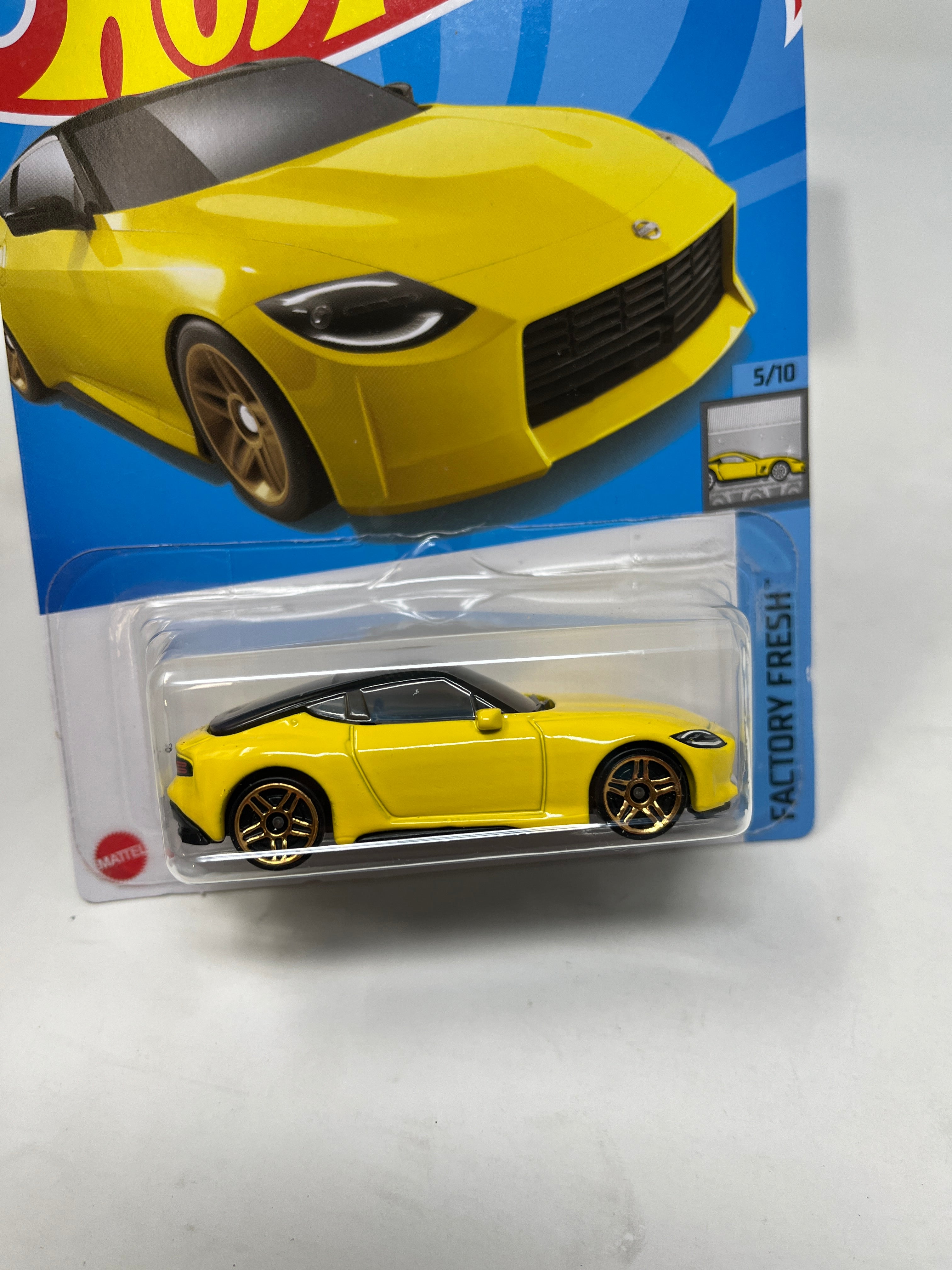 Nissan Z Proto #124 * YELLOW * 2022 Hot Wheels Basic、mySite、hgirdovlk