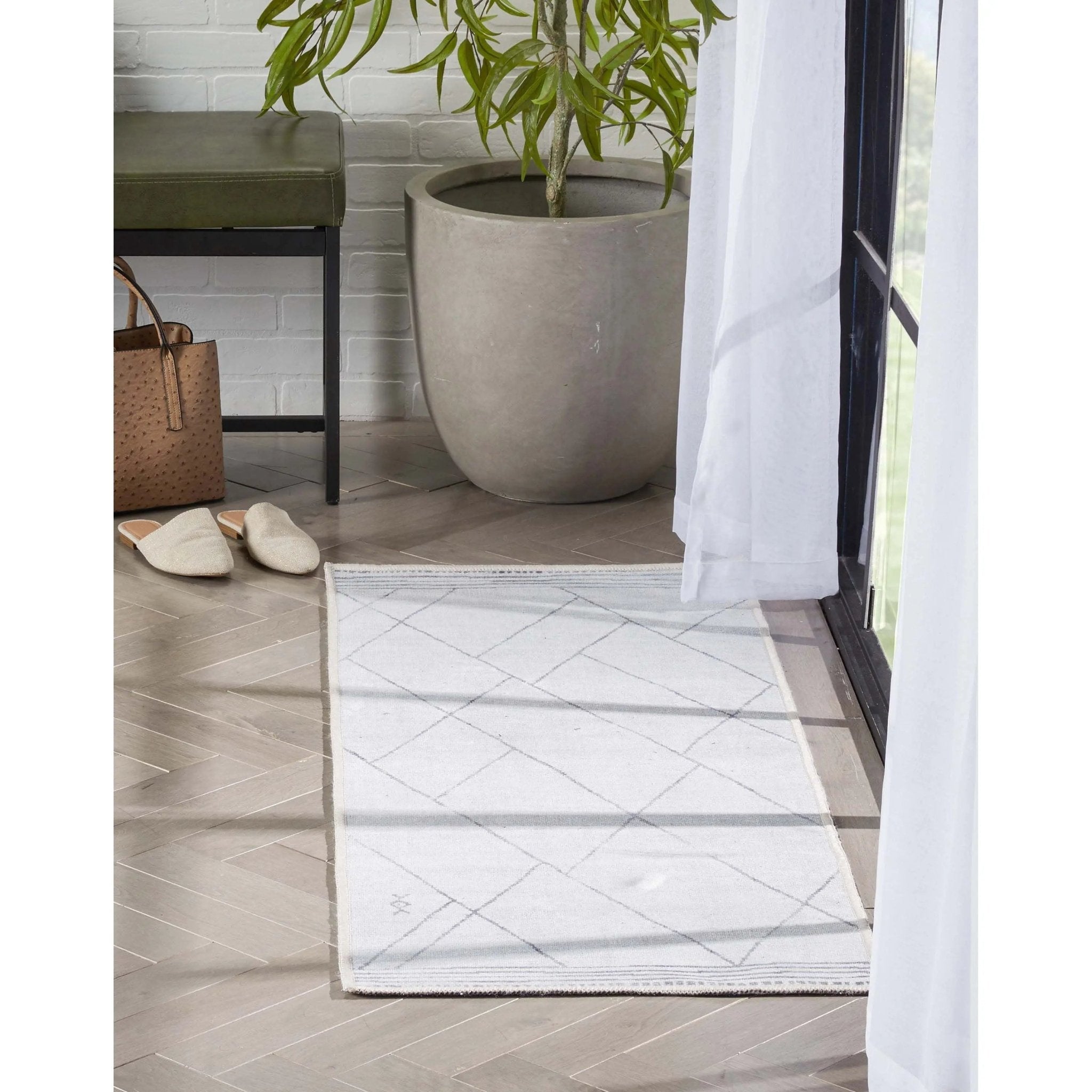 Bryn Moroccan Lattice Trellis Ivory Grey Area Flat-Weave Rug、mySite、gigharbornorthrealestate