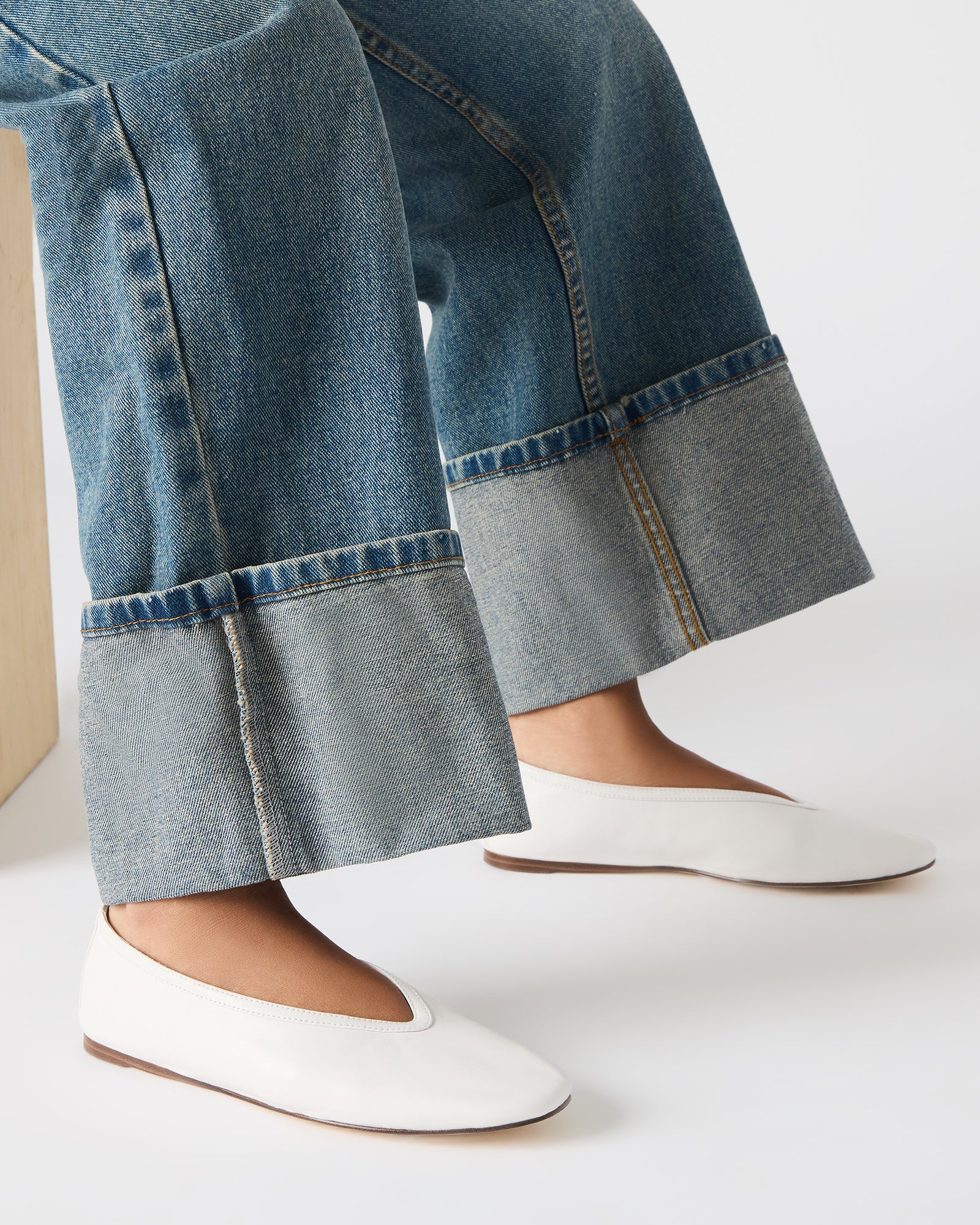 LENI WHITE LEATHER、mySite、gtrtttuynbv