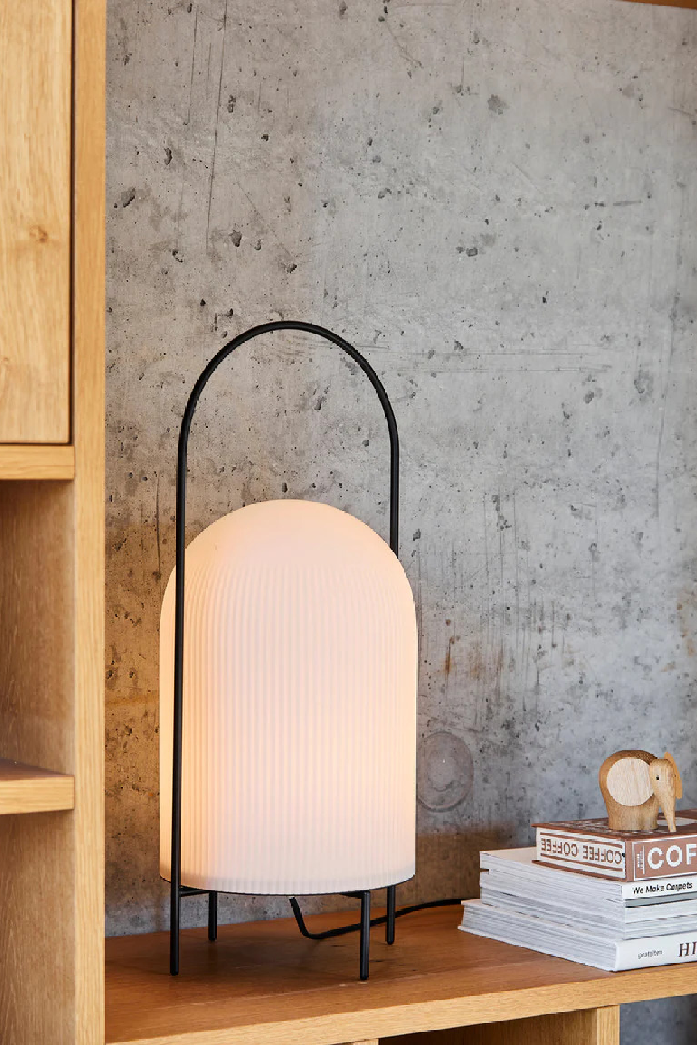 White Glass Contemporary Table Lamp | WOUD Ghost、mySite、neckold