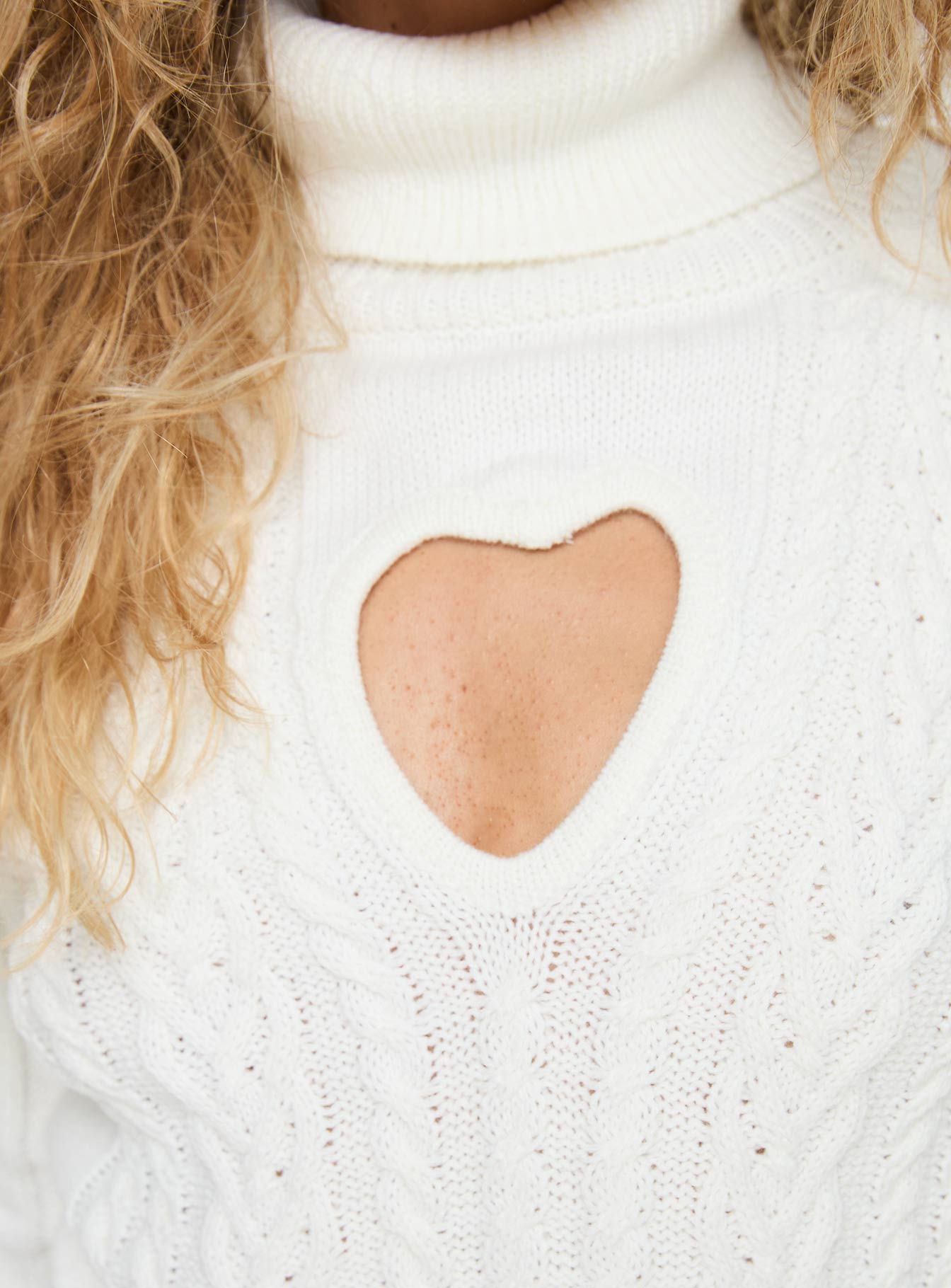 Whole Love Cable Knit Turtleneck Sweater Cream、mySite、solidvoid
