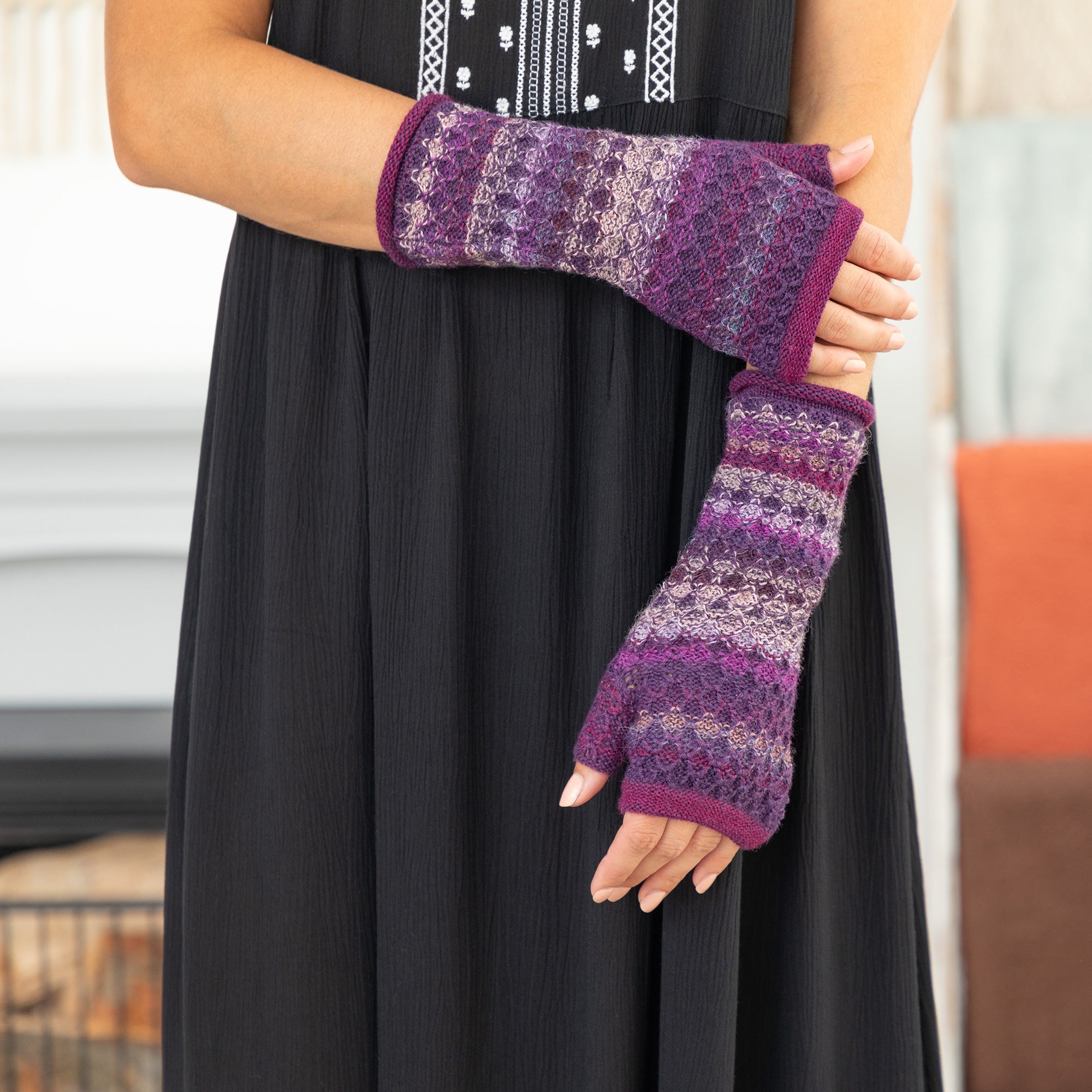 Colorful Alpaca Fingerless Mittens、mySite、camillekostekn