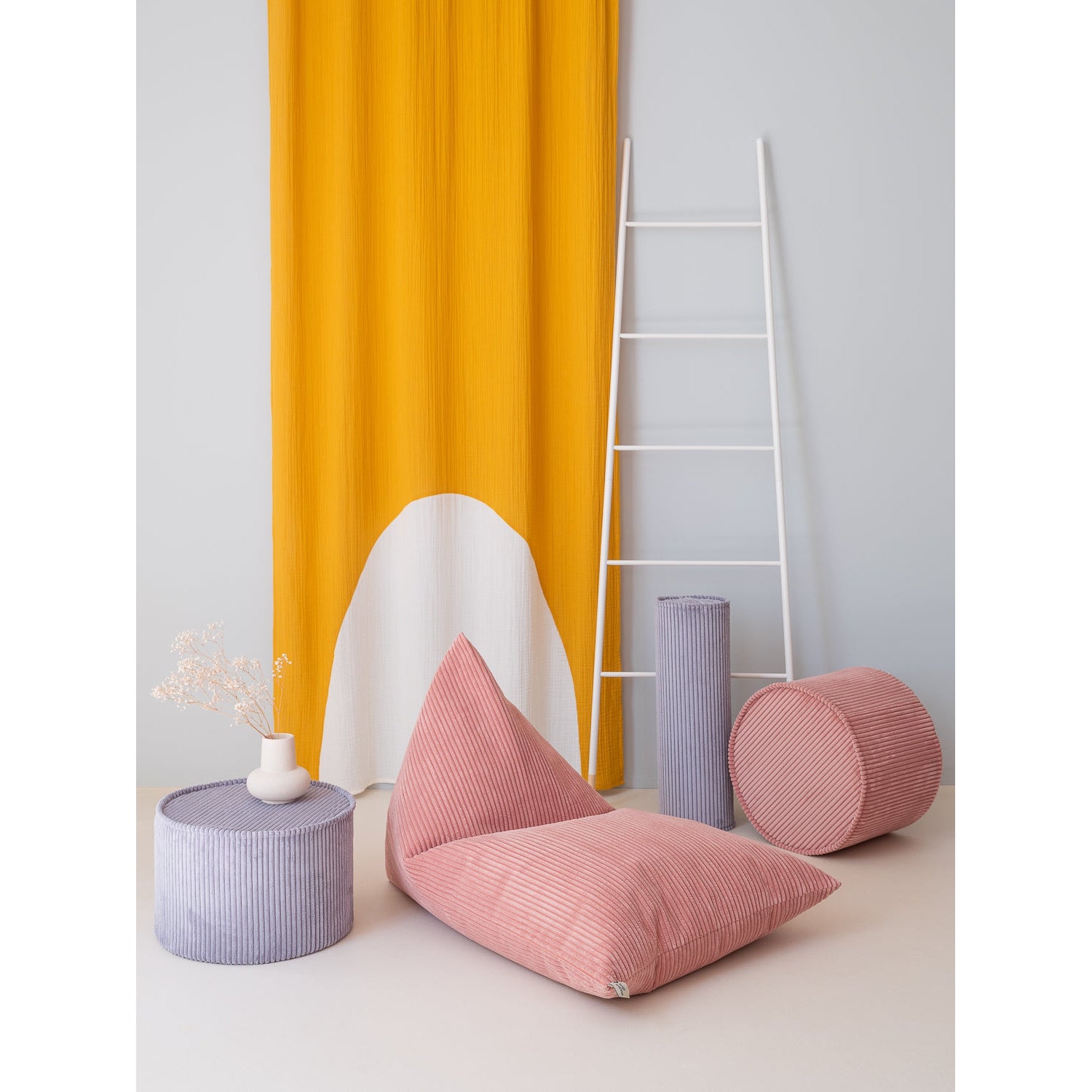 Pink Mousse Pouffe、mySite、gigharbornorthrealestate
