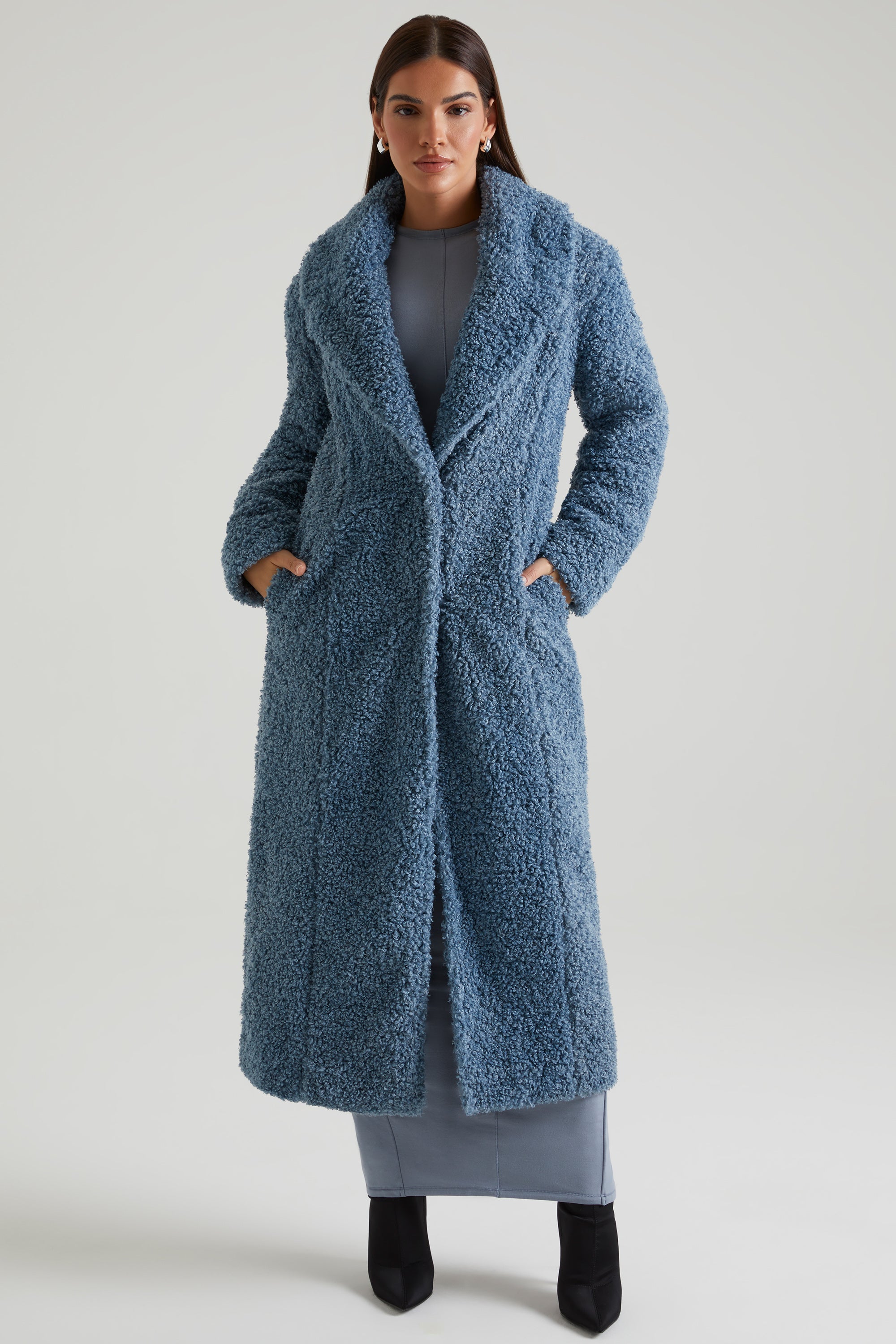 Long Shearling Coat in Blue、mySite、solidvoid