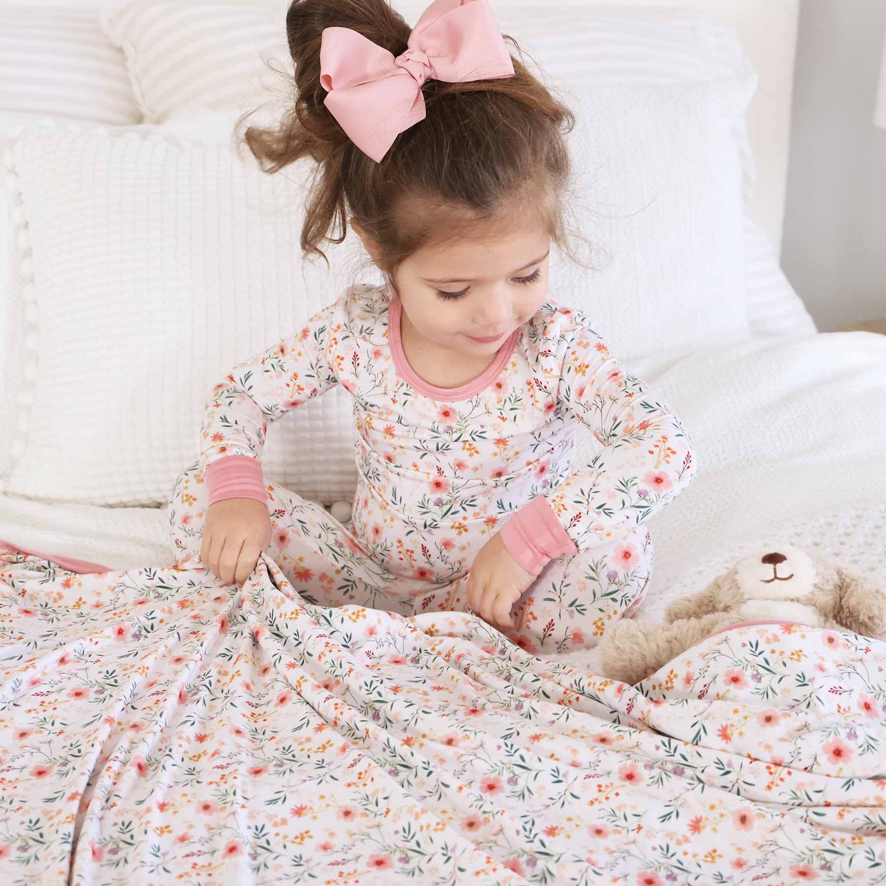  Winnie's Wildflowers Two Piece Pajama Set、mySite、layawaytickets