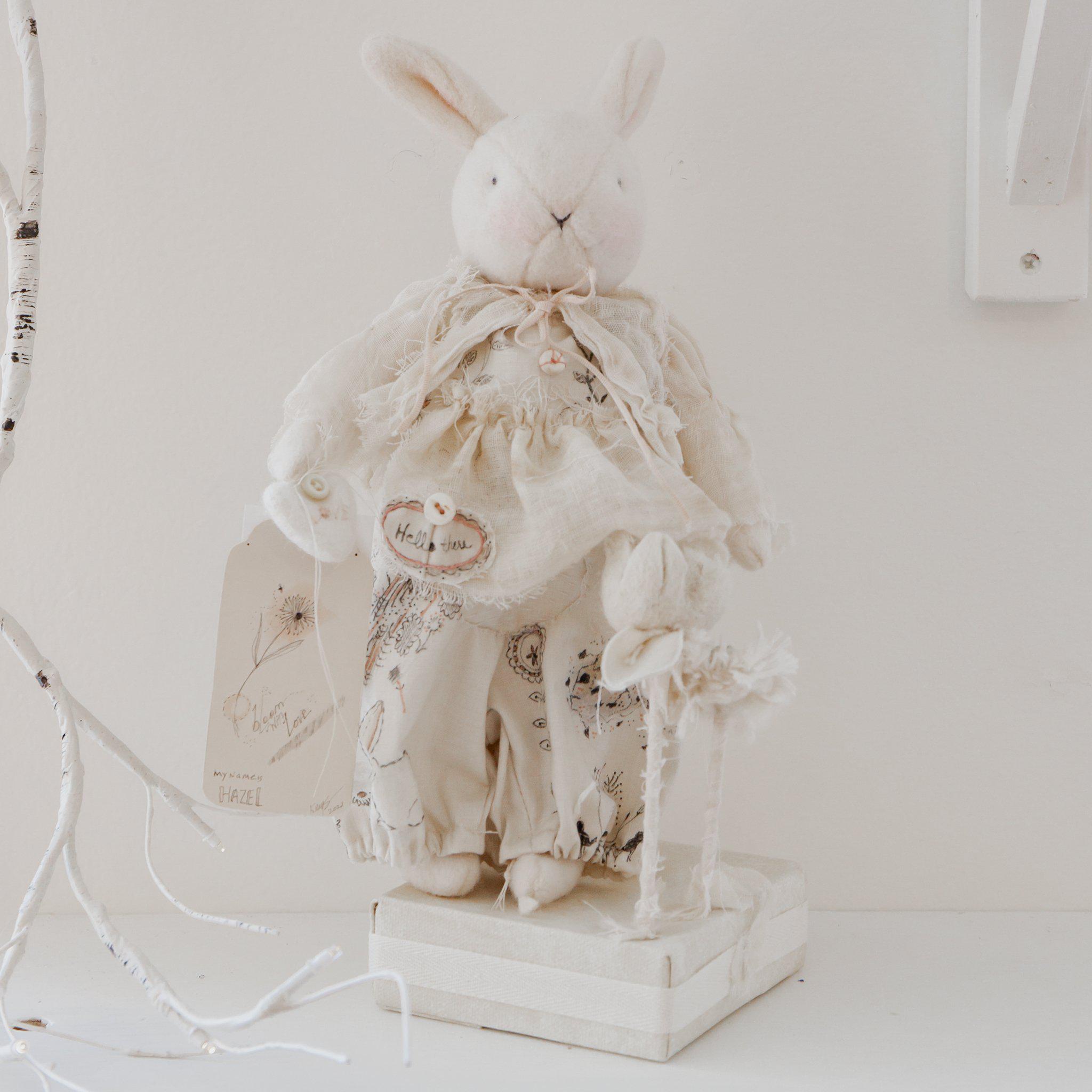 RETIRED - Hutch Studio Original - Hazel Bunny - One of A Kind、mySite、g9winljtr