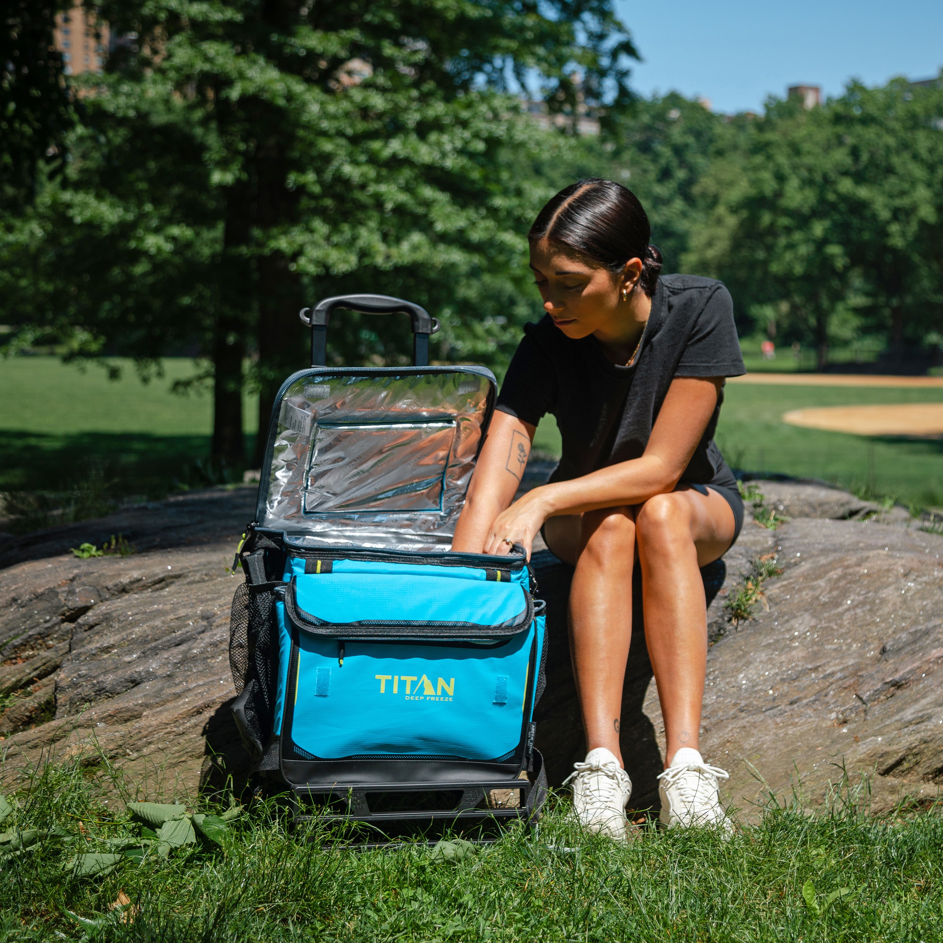 60 (50+10) Can Wheeled Cooler、mySite、noshort