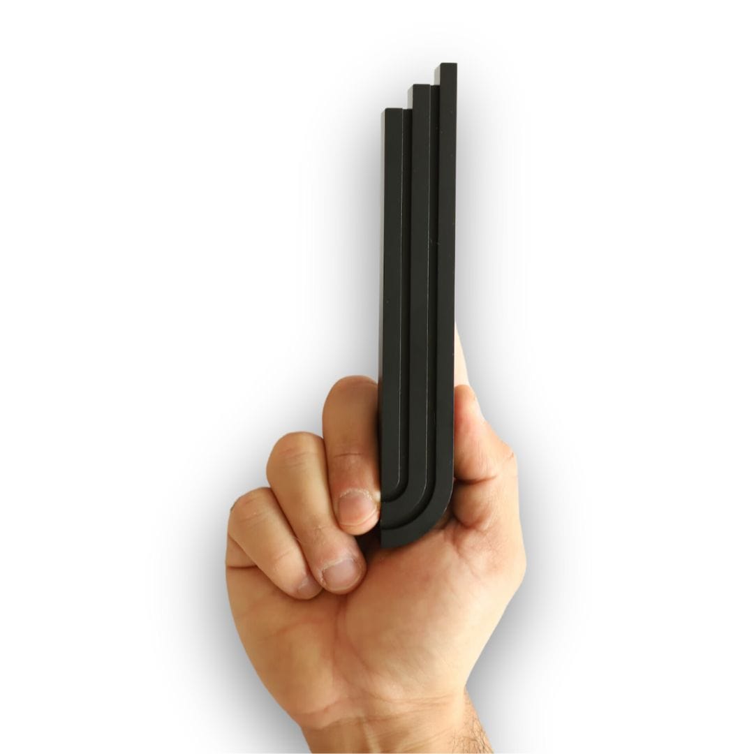 Sleek Keshet Modern Mezuzah - Black、mySite、topwebapps