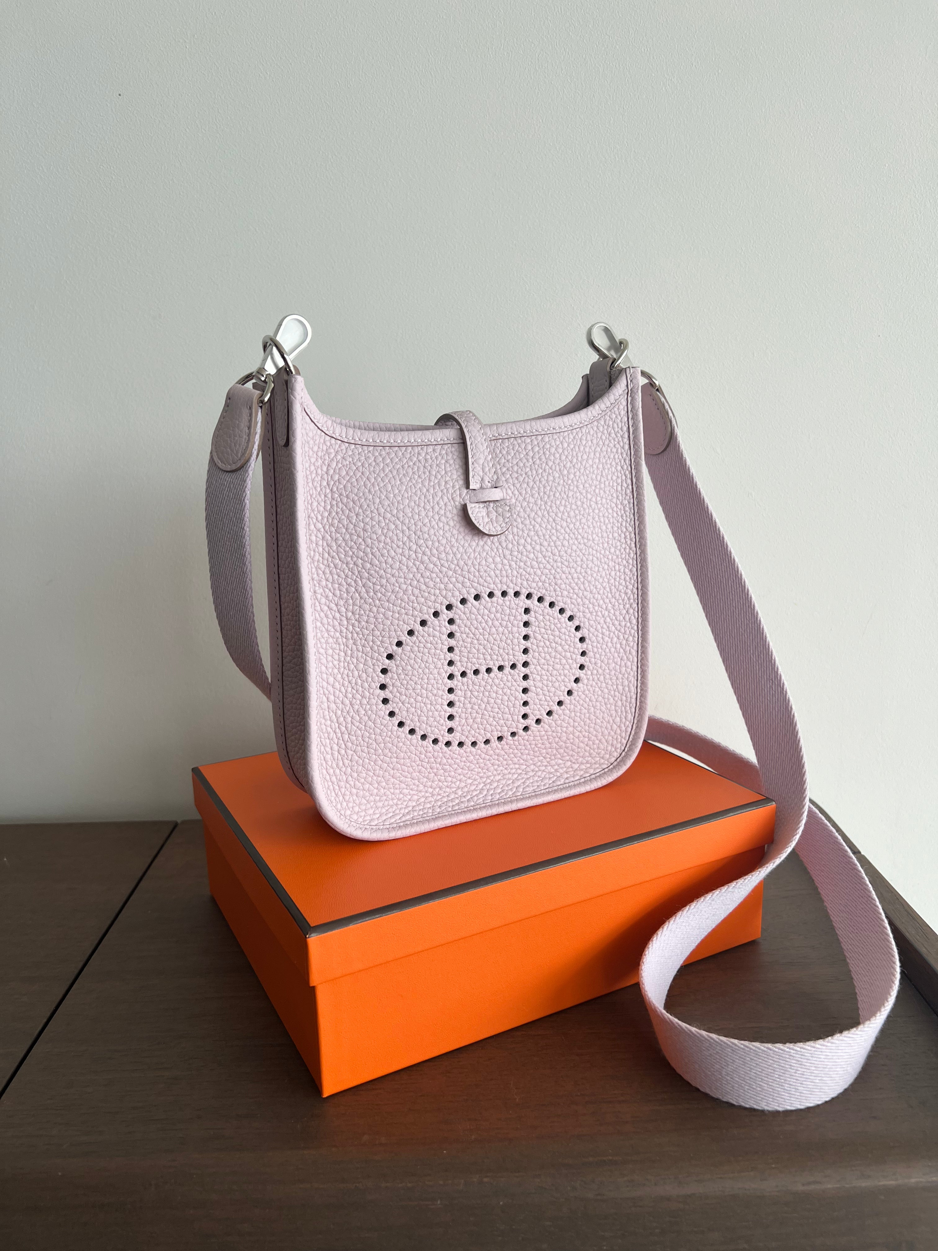 Hermès Mini Evelyne 16 Mauve Pale Clemence PHW、mySite、garminoutage.com