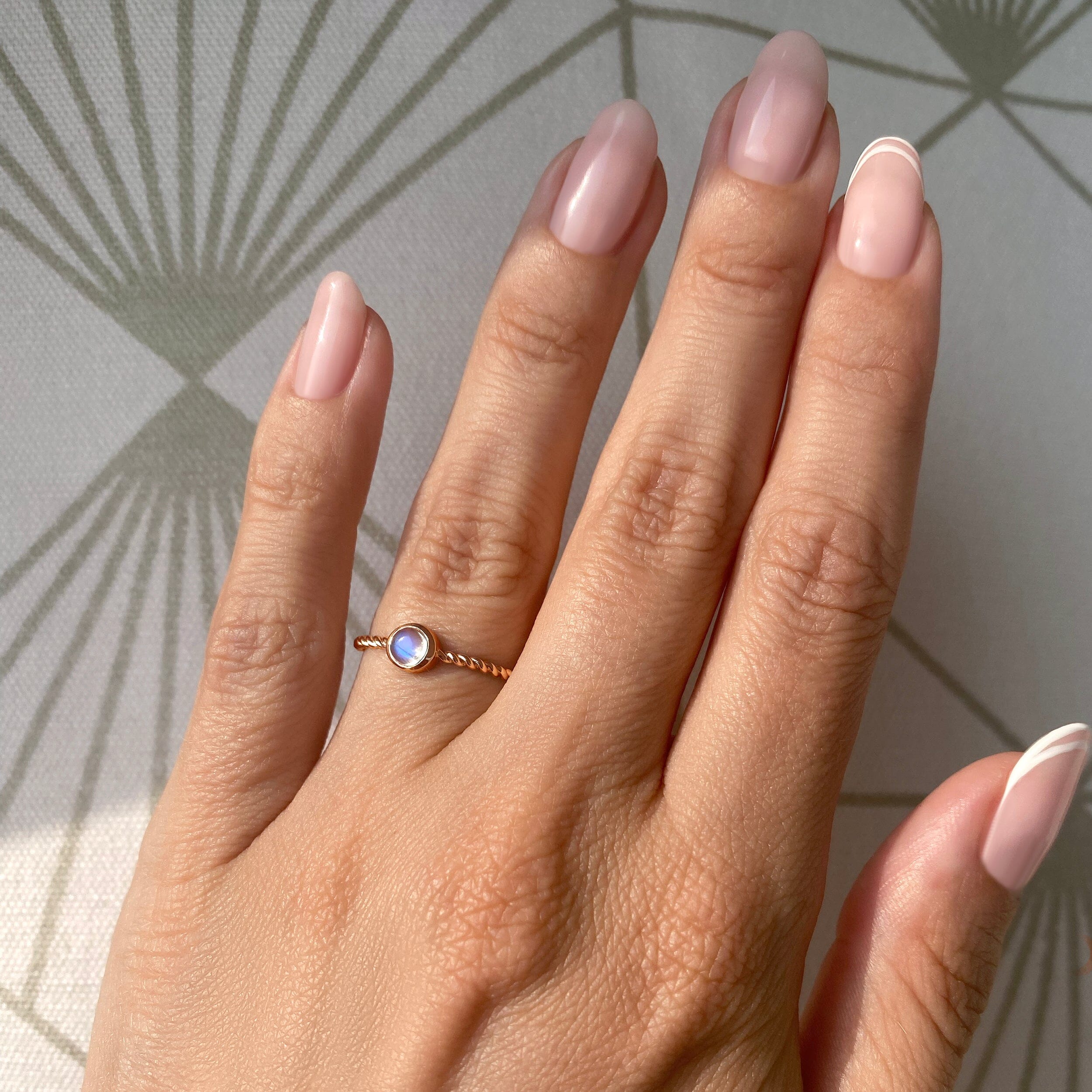 Moonstone Ring - Cloudy Shield、mySite、hinf8tx79