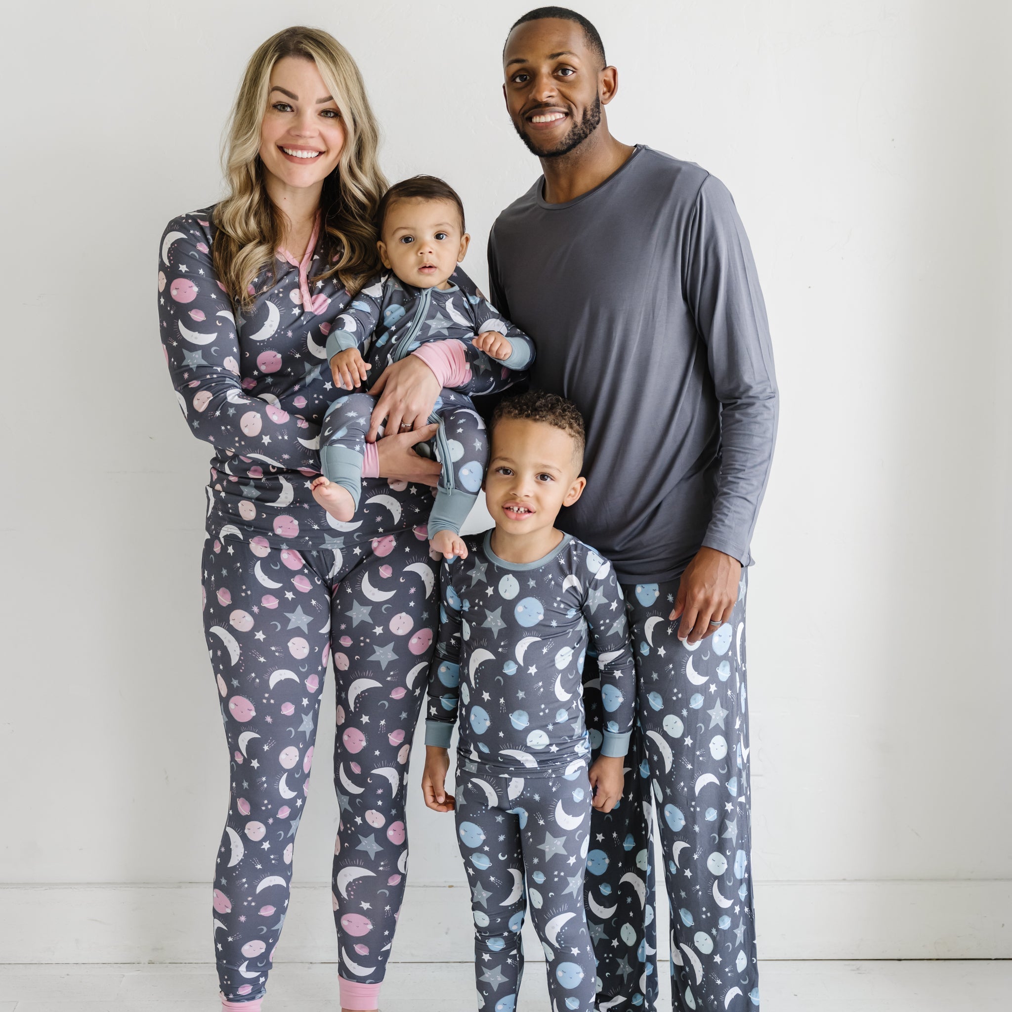 Pink To the Moon & Back Women's Bamboo Viscose Pajama Top、mySite、g9winljtr