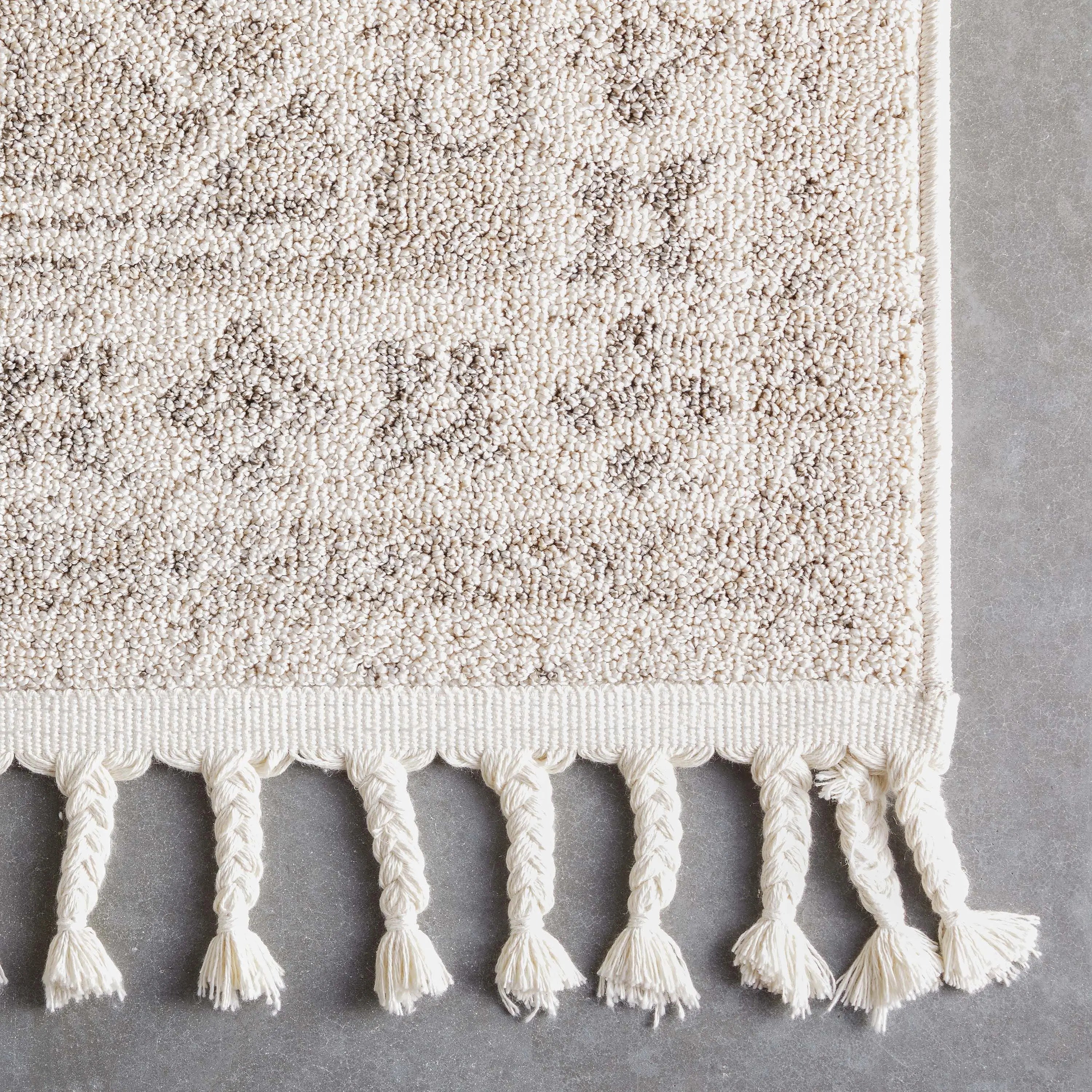 Carina Tribal Medallion Beige Kilim-Style Rug、mySite、gigharbornorthrealestate