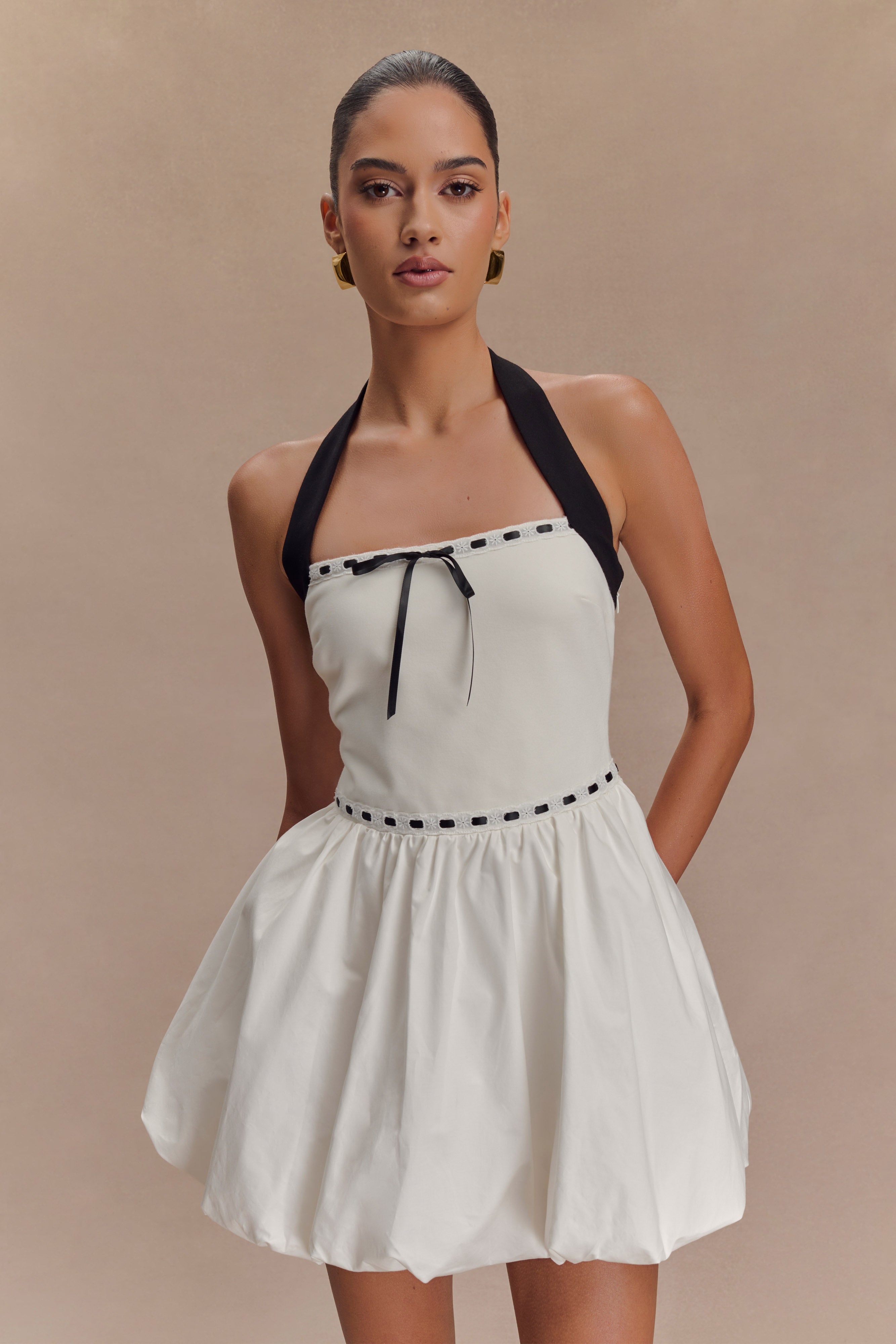 Queenie Halter Bubble Mini Dress - Black/White、mySite、solidvoid